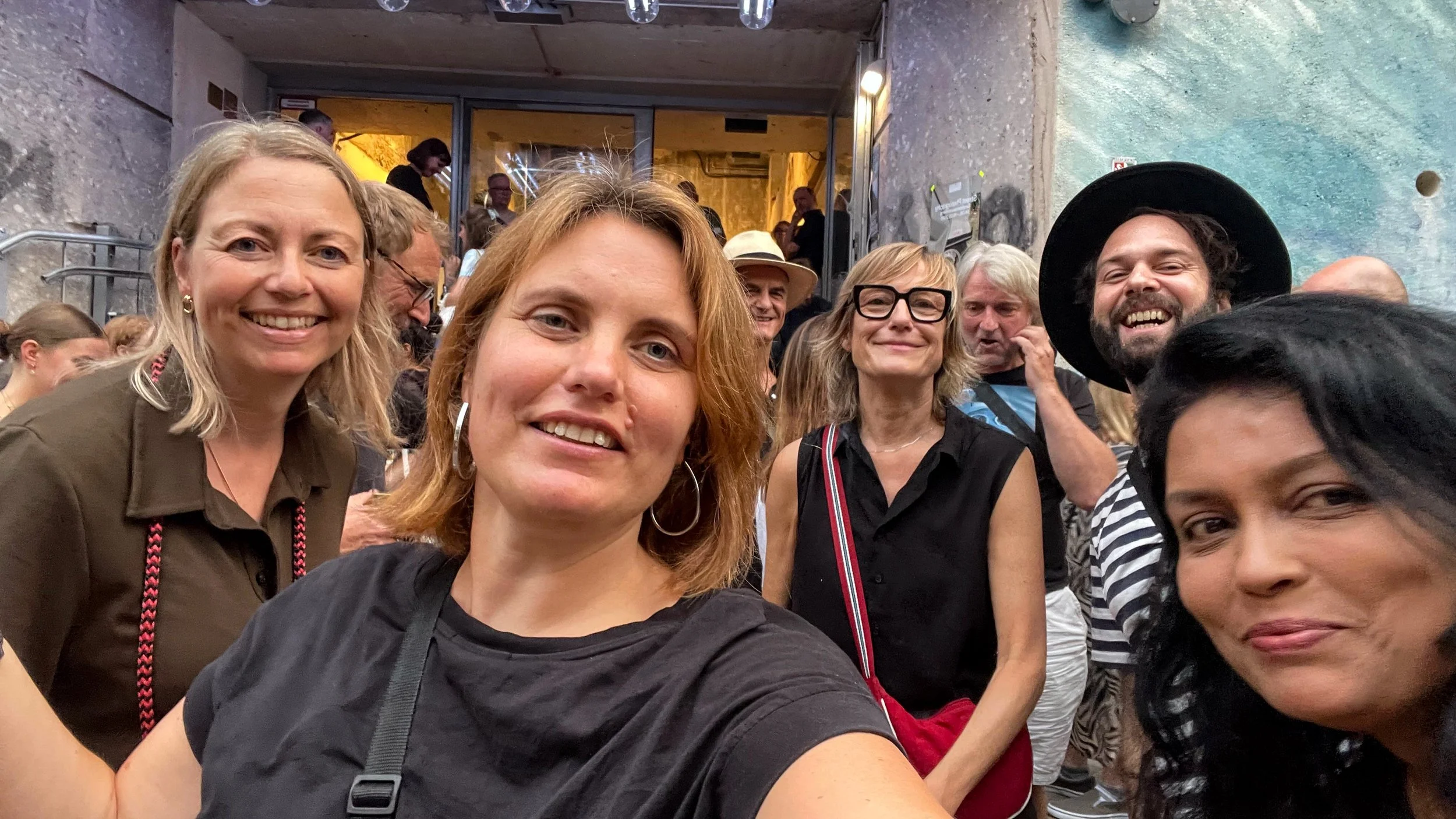 Friends &  Visitors, Photo by A. Träger