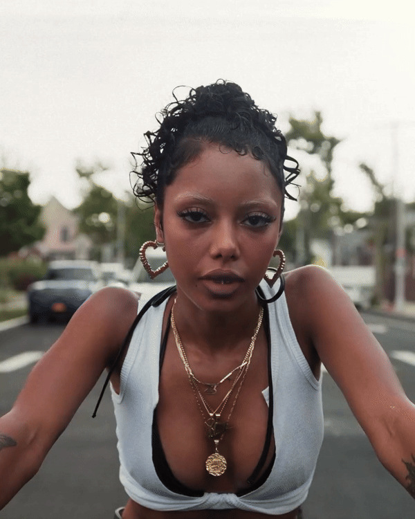 Video-851-ezgif.com-video-to-gif-converter (1).gif