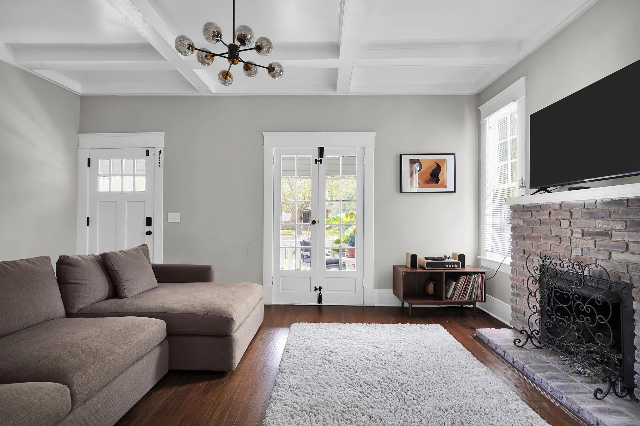 10-web-or-mls-2337 Dellwood_010.jpg