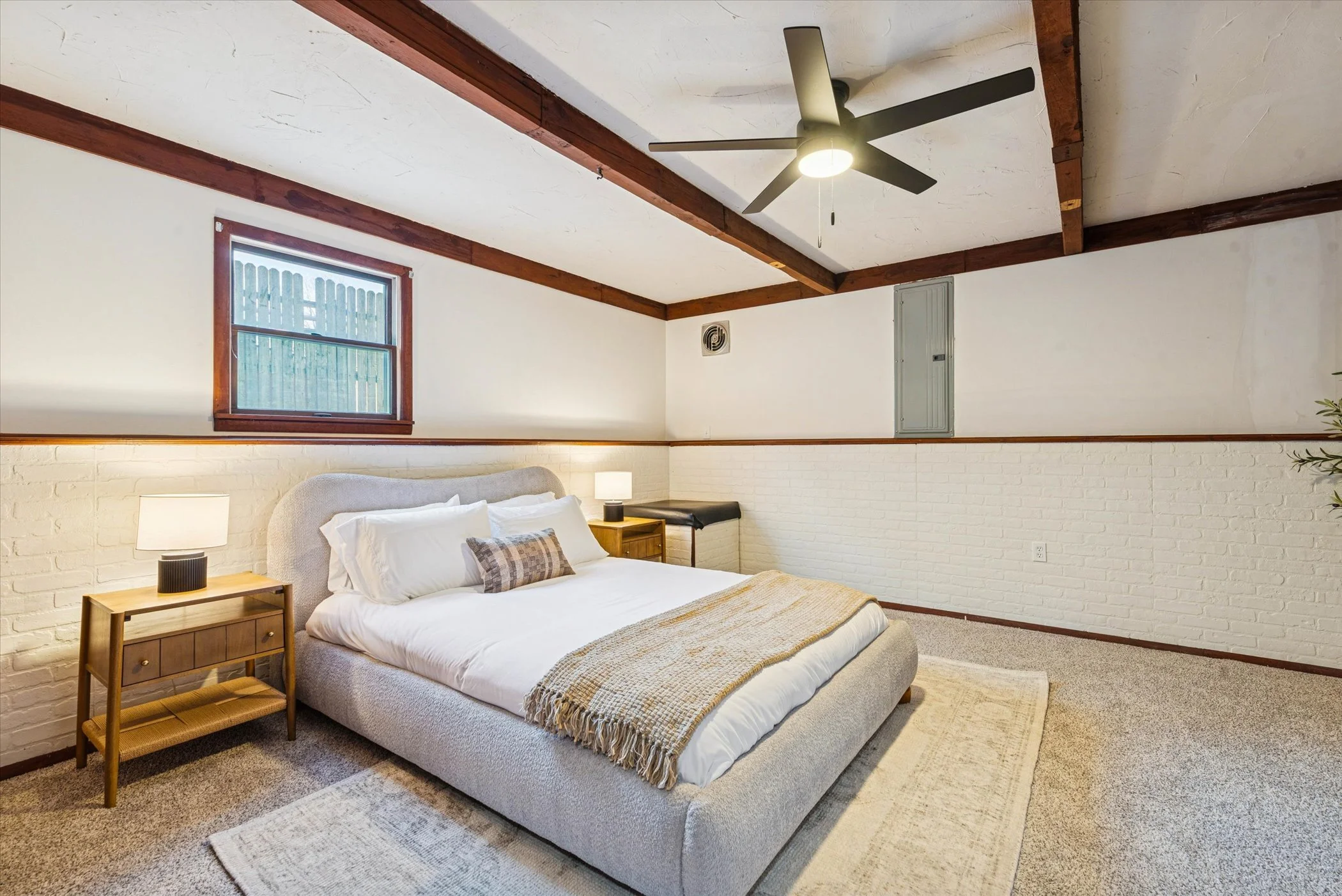 046-046-4928 Airport Hwy-WindowStill-Photography.jpg