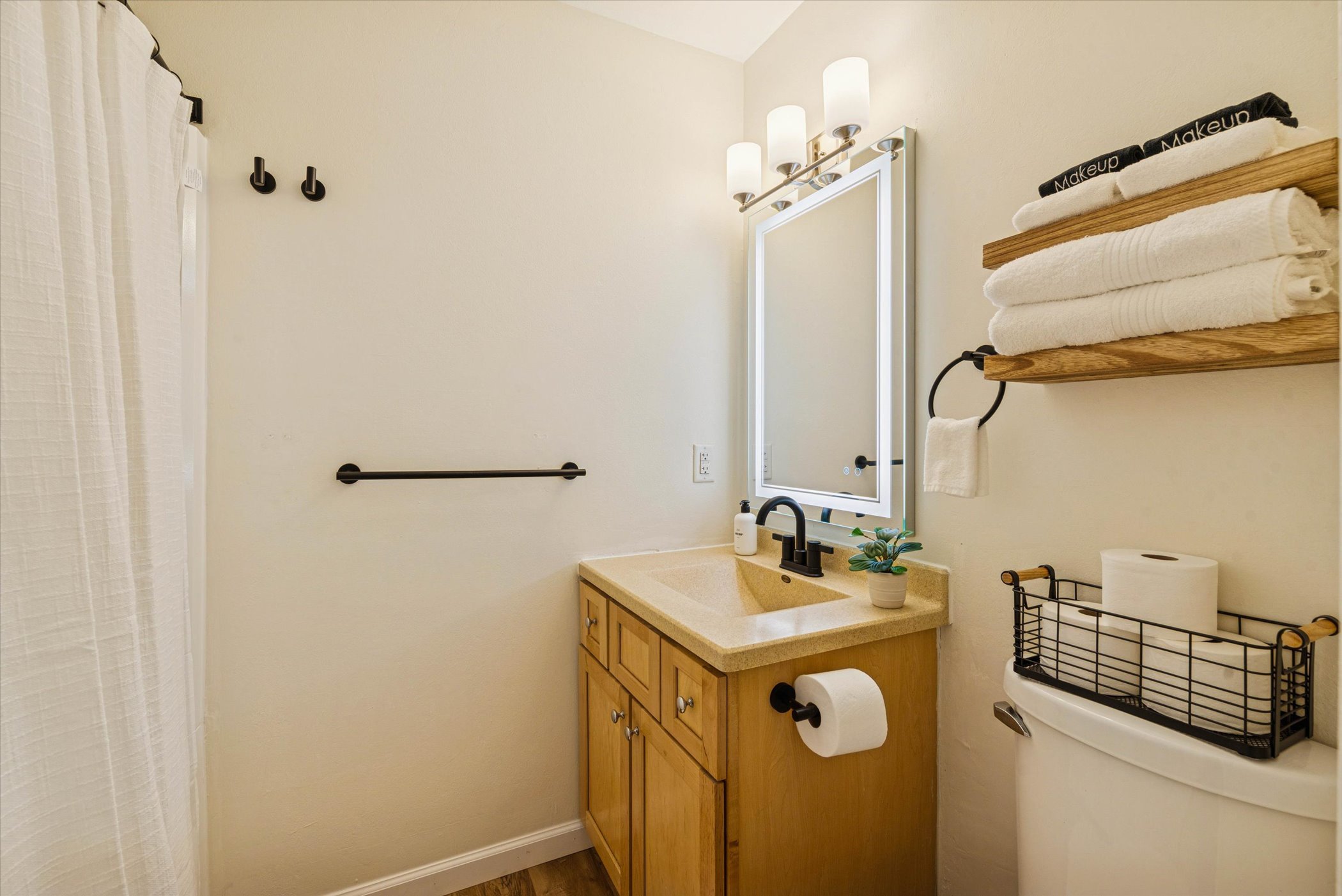 076-076-4928 Airport Hwy-WindowStill-Photography.jpg