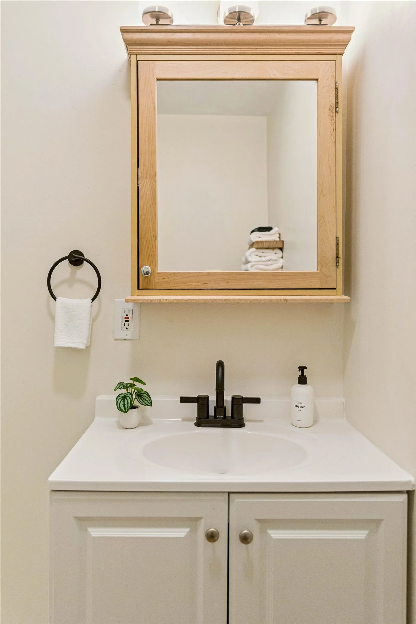 043-043-4928 Airport Hwy-WindowStill-Photography.jpg