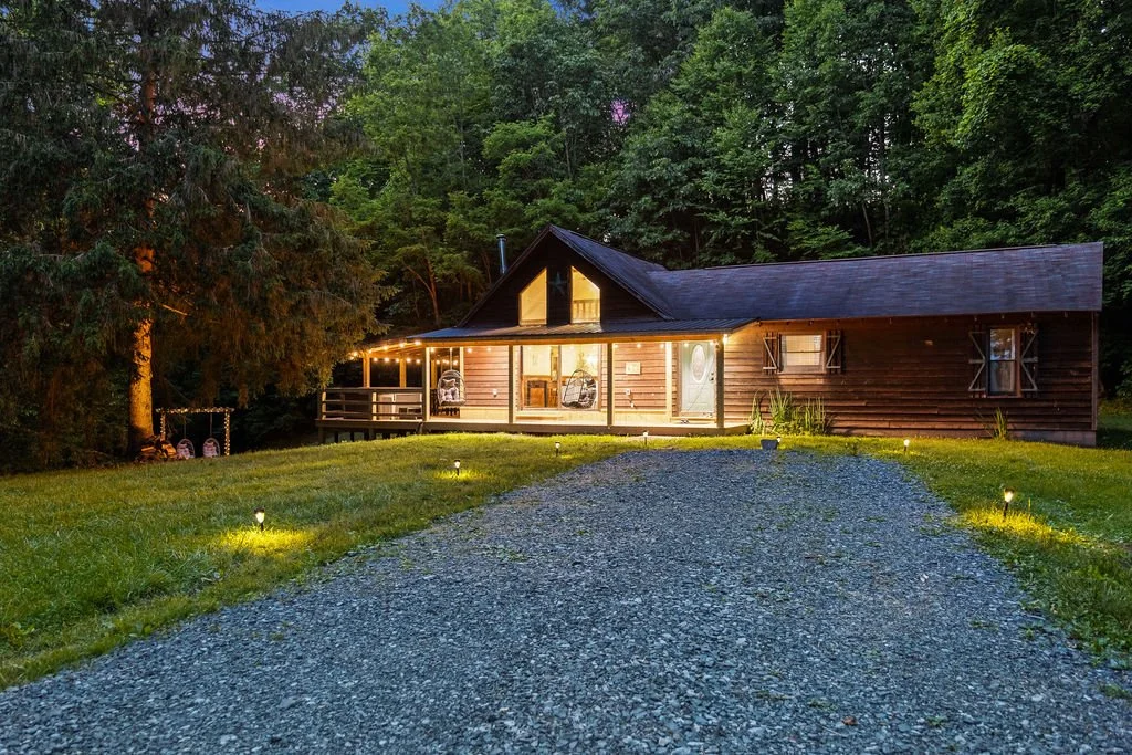 GateHouseGatAway99.jpg