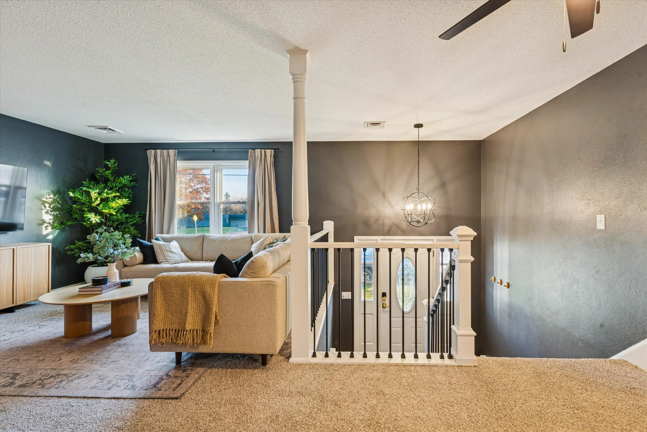 009-009-4928 Airport Hwy-WindowStill-Photography.jpg