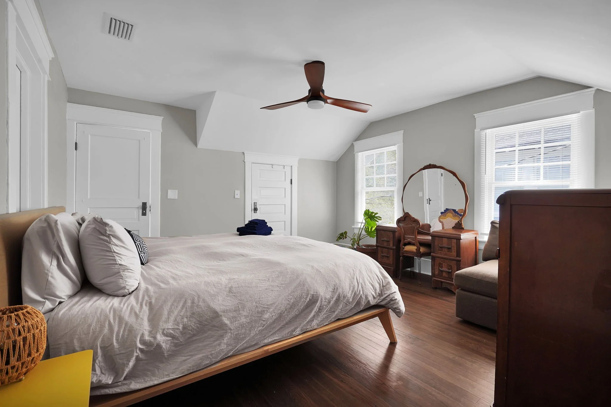 39-web-or-mls-2337 Dellwood_039.jpg