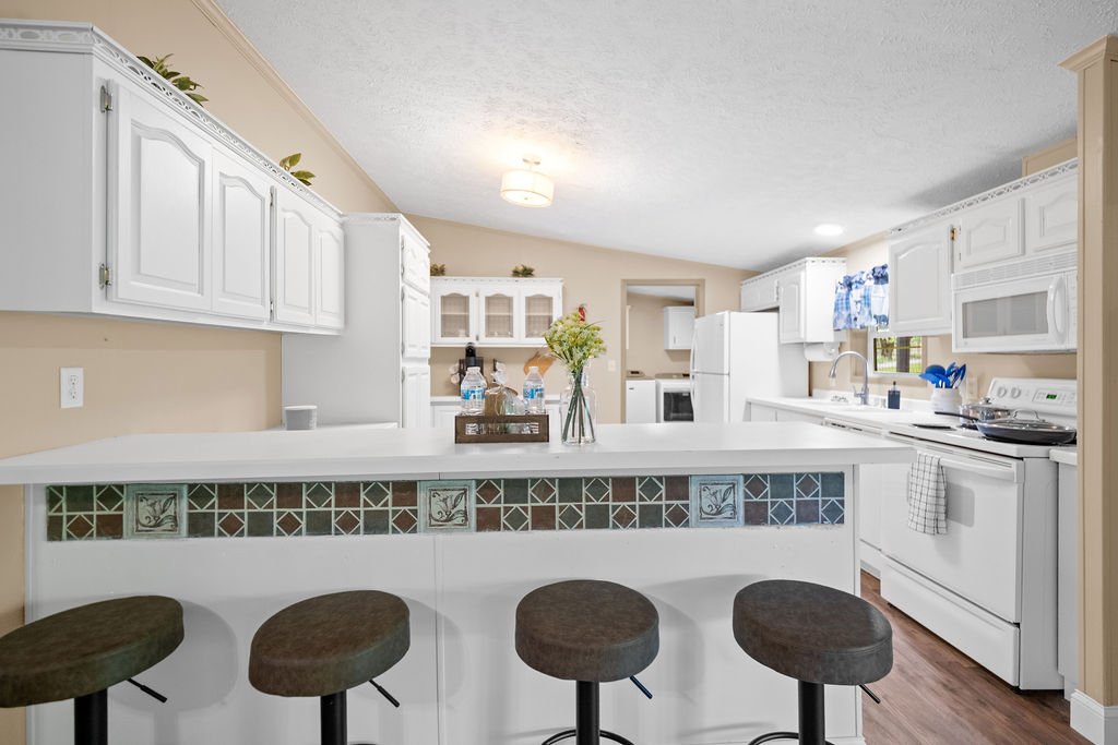 2801EdmondRoad18.jpg