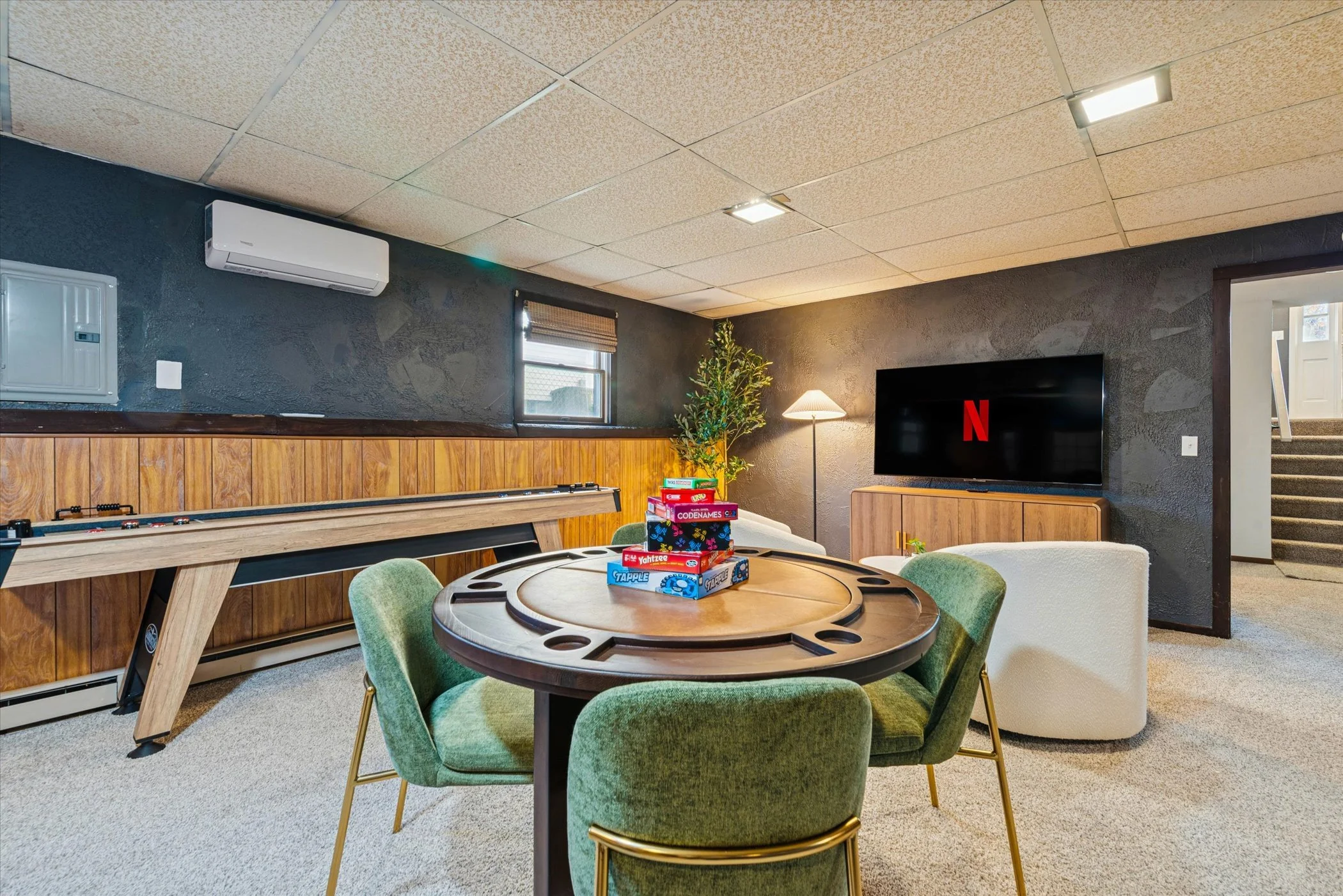 081-081-4928 Airport Hwy-WindowStill-Photography.jpg