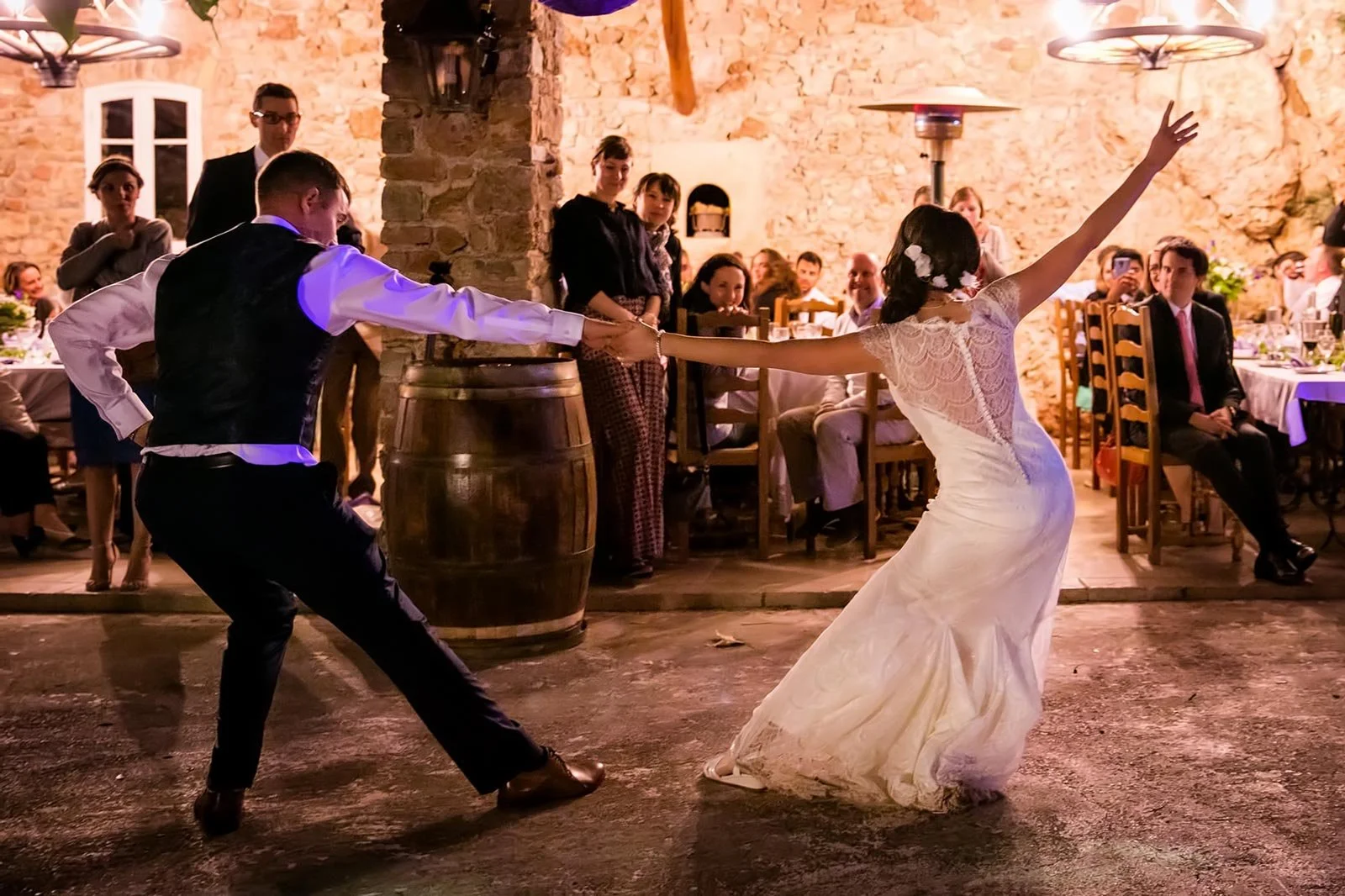 Create unforgettable memories with Sarah&rsquo;s Choice Entertainment! 🎉 From DJ tunes to MC hosting and stunning lighting, we craft the perfect atmosphere for weddings, parties, and events. Let&rsquo;s make your celebration shine! 💫 Book today 👉 