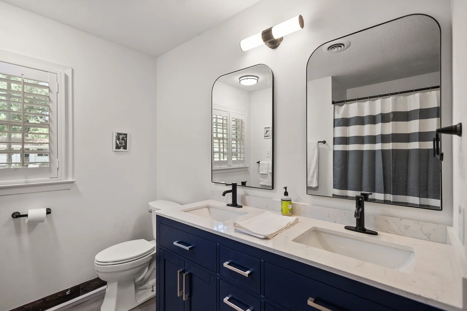 BBQ & Blues — Kitchen