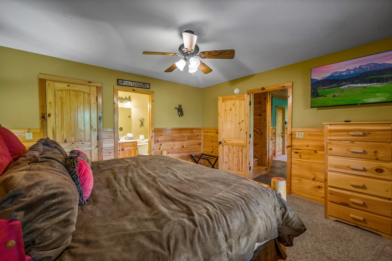 Rainbow's End — Bedroom 3