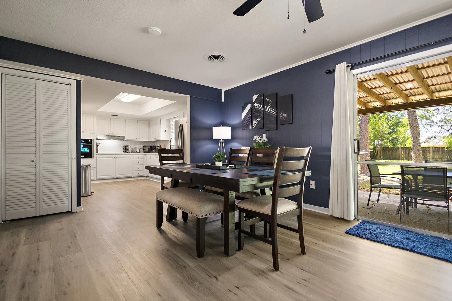 BBQ & Blues — Bedroom