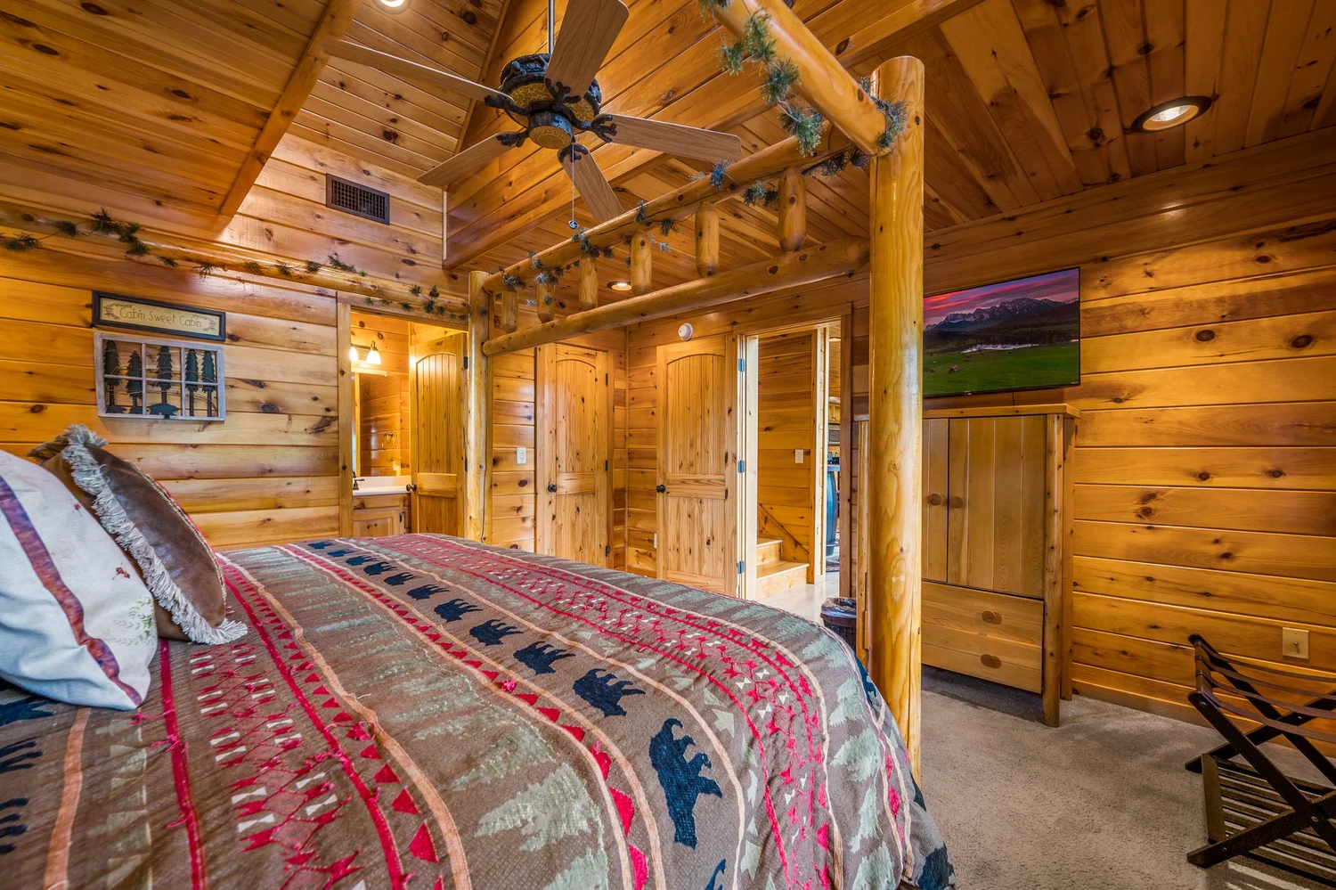 Rainbow's End — Bedroom 1