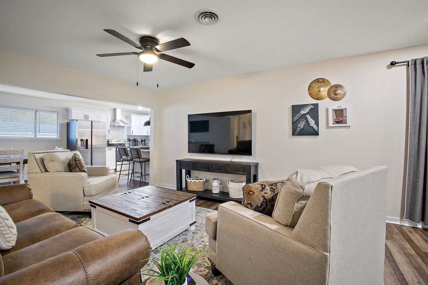 Rhythm & Snooze — Living Room