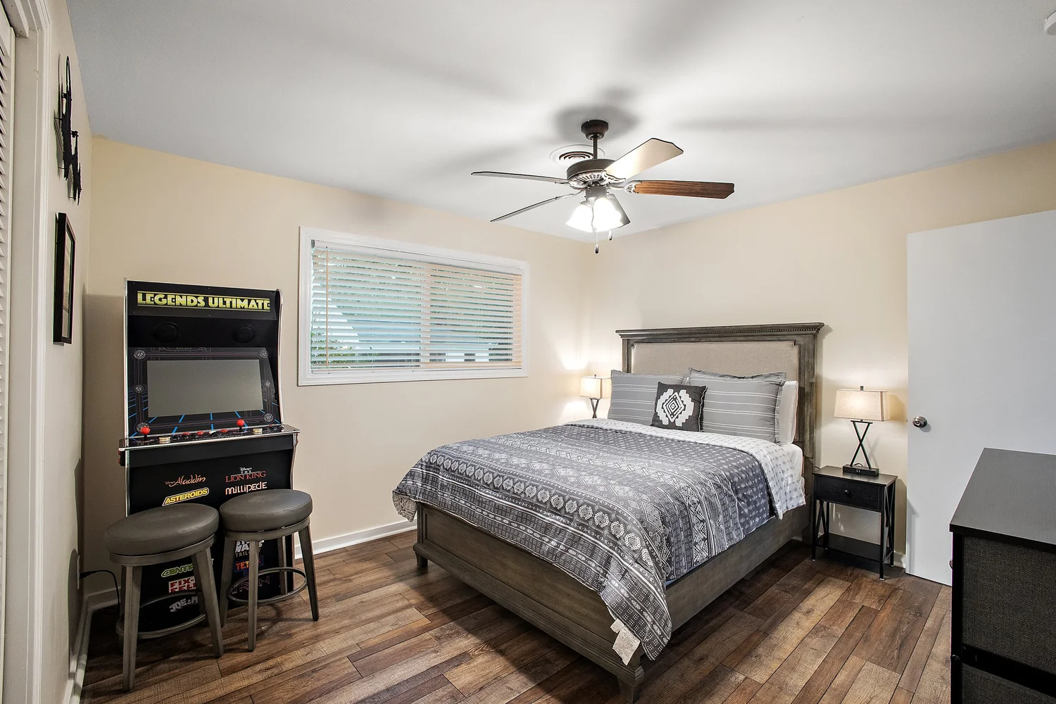 Rhythm & Snooze — Kitchen