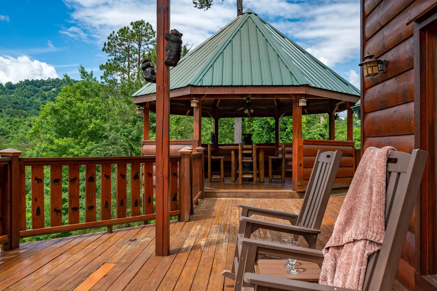 Rainbow's End — Back Exterior