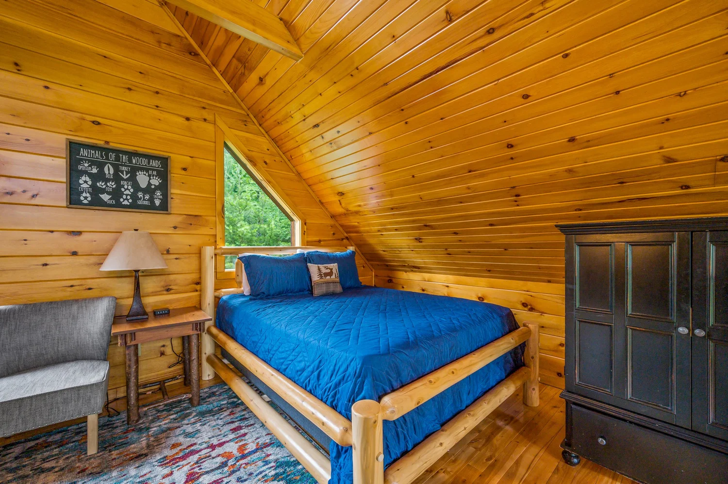 Rainbow's End — Bedroom 5