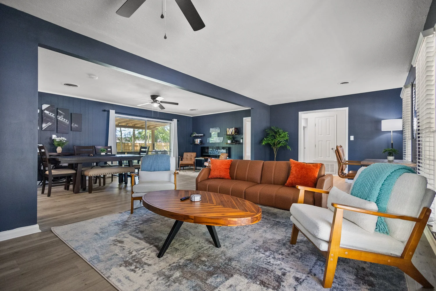 BBQ & Blues — Dining Area