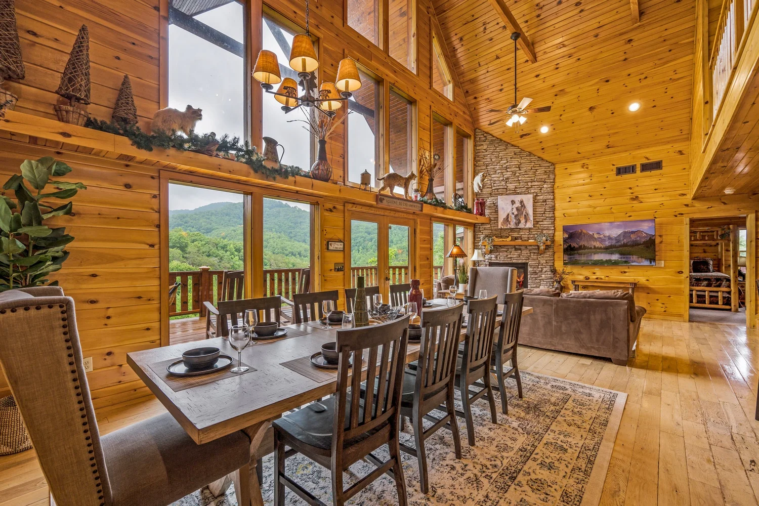 Rainbow's End — Dining Room