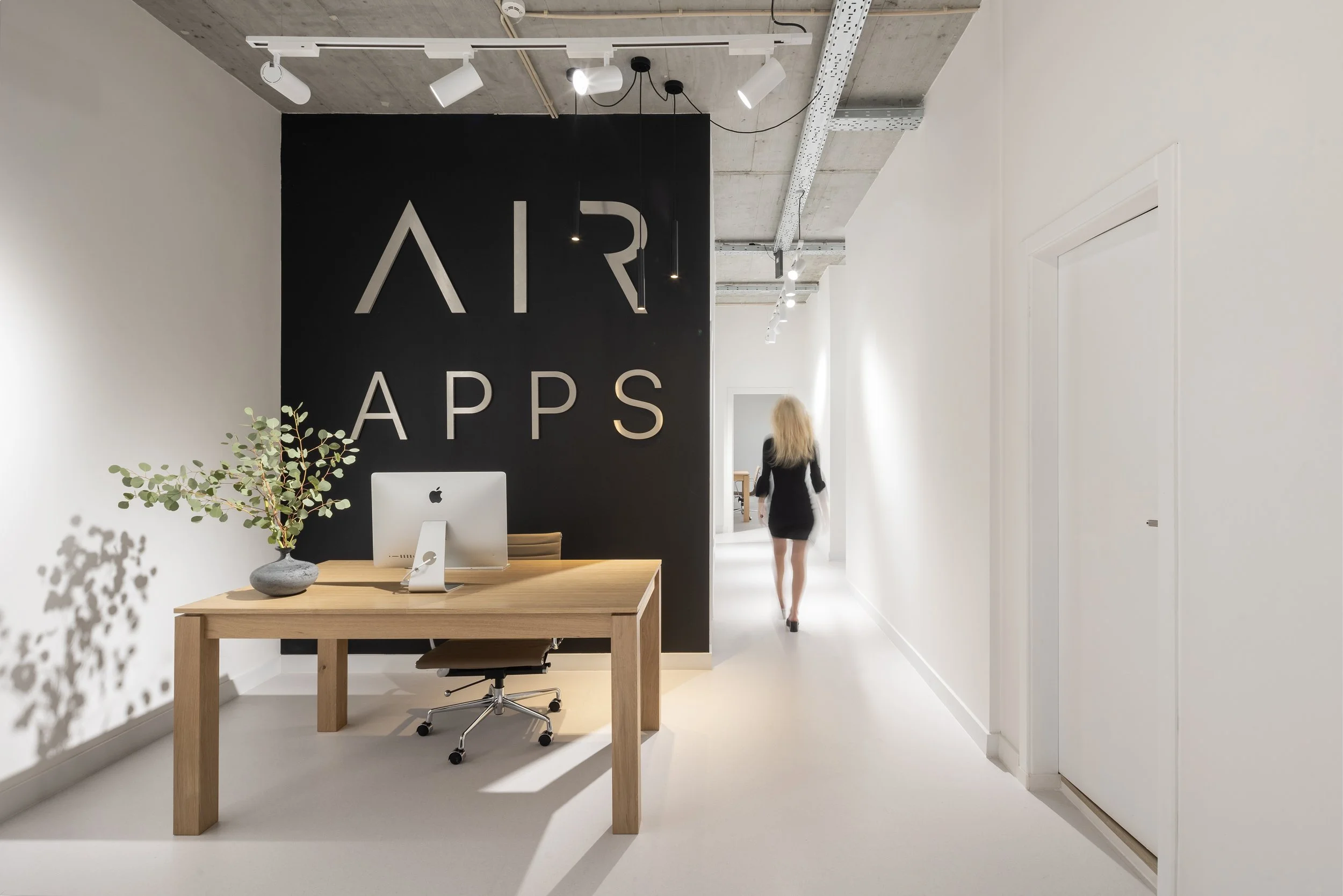 Copy of JoseManuelFerrao2024_Out_001.jpg