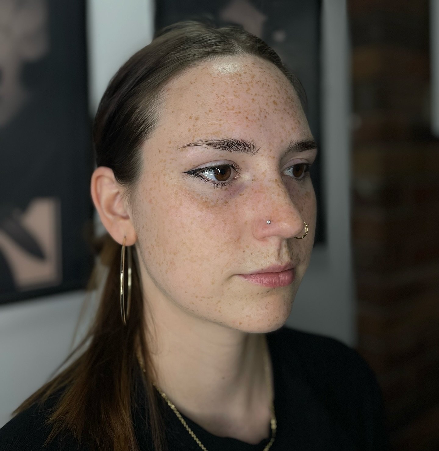 A fresh nostril piercing for Iga ✨ I just love the way the light catches on the gem 💎
Supplies: @killerinktattoo @tdibodyjewellery
Jewellery: @safepinseu
.
.
.
#piercing #piercings #tattoo #bodypiercing #pierced #piercer #tattoos #me #safepiercing