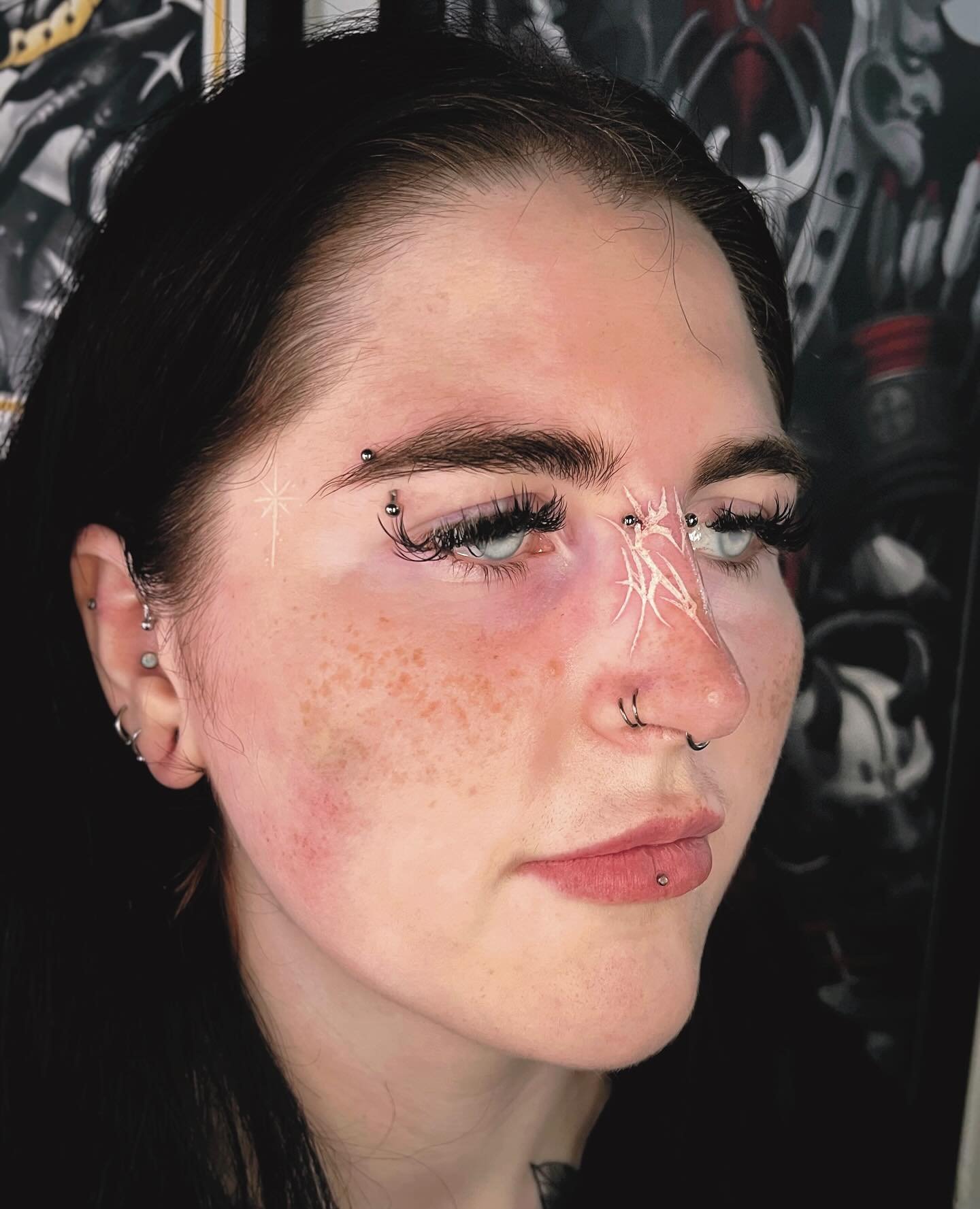 *NOSE BREAKER*
Any takers?
.
Done using:
@vladbladirons
@rawtattoosupplies
@butterluxe_uk
@ghostcartridges
.
.
.
.
#tattoo #tattoos #tattooing #neotribal #jobstopper #lettering #letteringtattoo #darklettering #darktattoo #blackwork #blackworktat