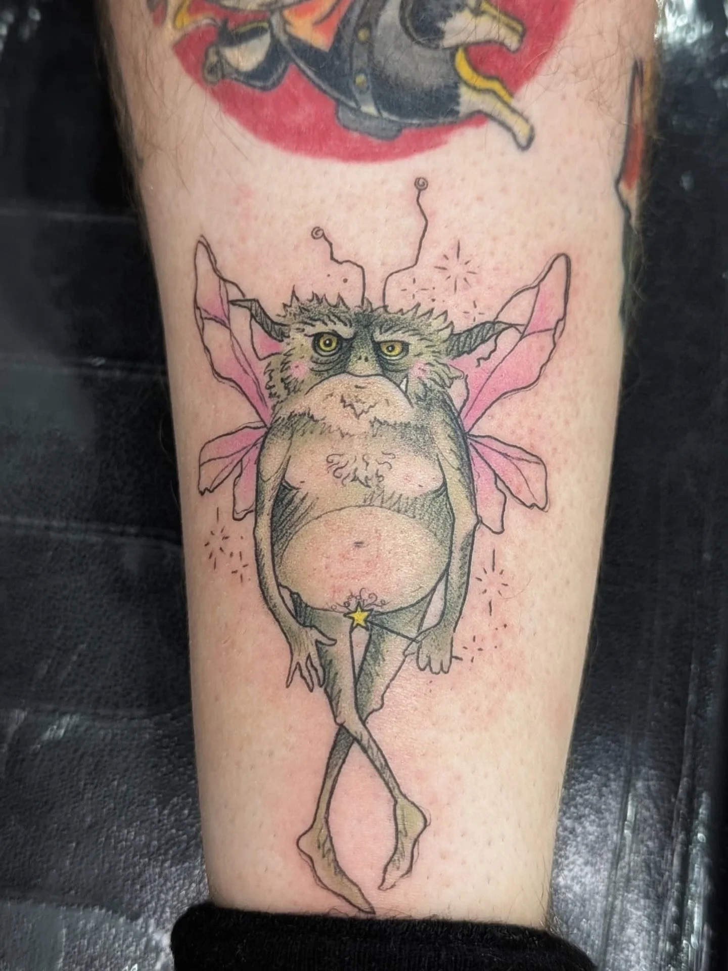 What a cutie 🫶🏻 done by @paulina__tattoo 

To book: dm @paulina__tattoo / @chasingghostscork 
.
.
.
#tattooflashsheet#tattooflashart#sonic#tattooflash#blackworkers#blackandgrey#handstyle#handstyler#tattooing#totaltattoo#sketching#tattooideas#tattoo