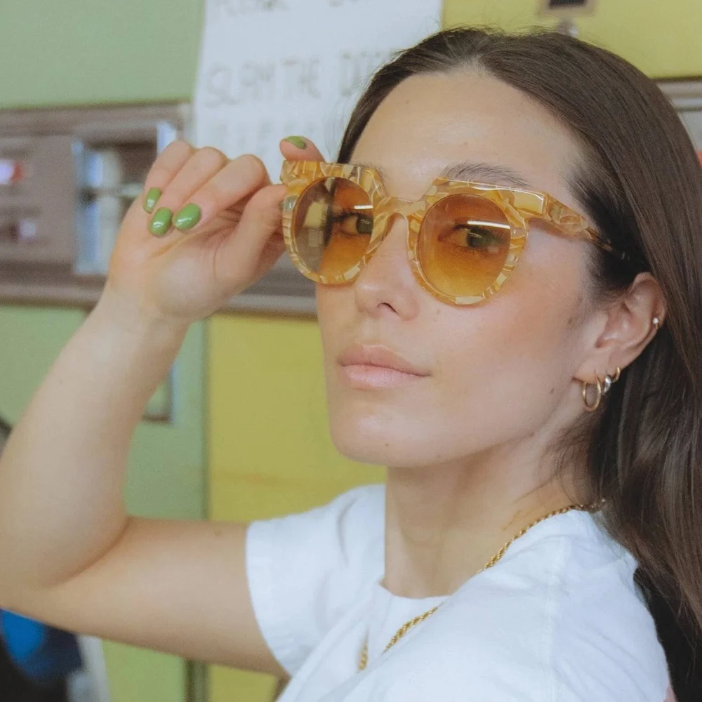 Wolfspout Aster Gold Bloom Yellow Sunglasses — Fashion Funster display picture 2