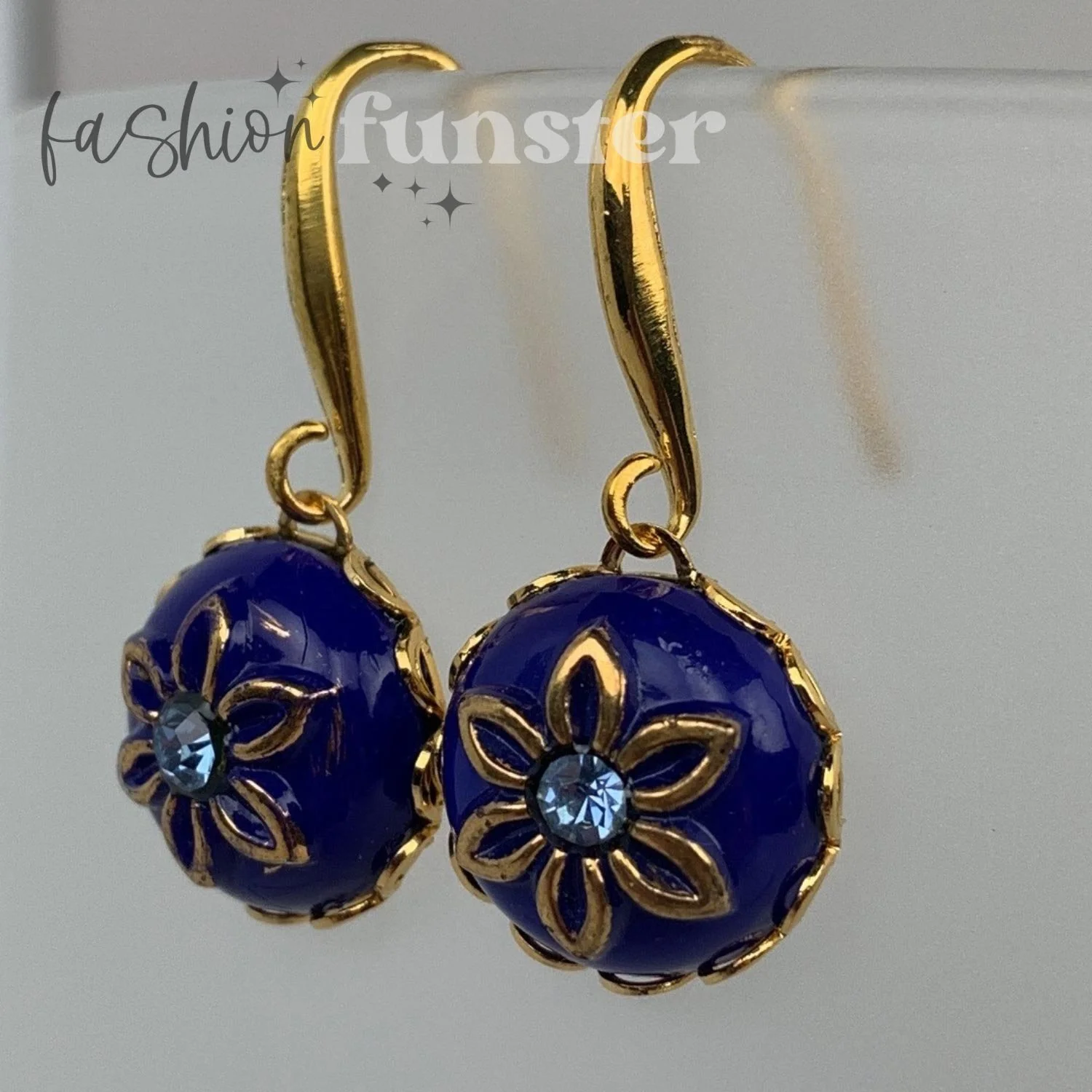 Side View Dangling Handmade Vintage Blue Flower Floral Cabochon Drop Earrings