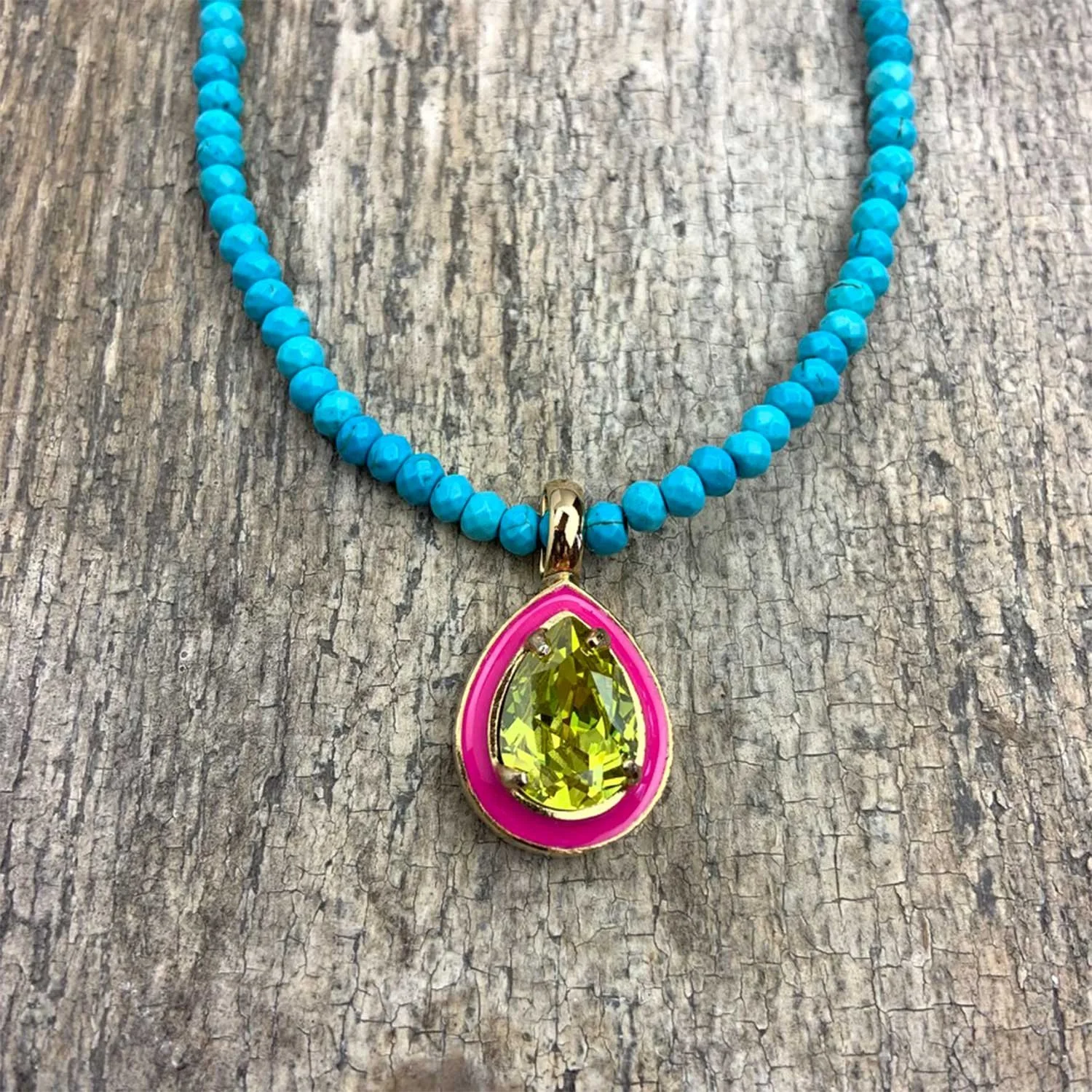 Tova Made In Canada Dakota Crystal Rhinestone Enamel Pendant Beaded Jewelry Necklace Pink
