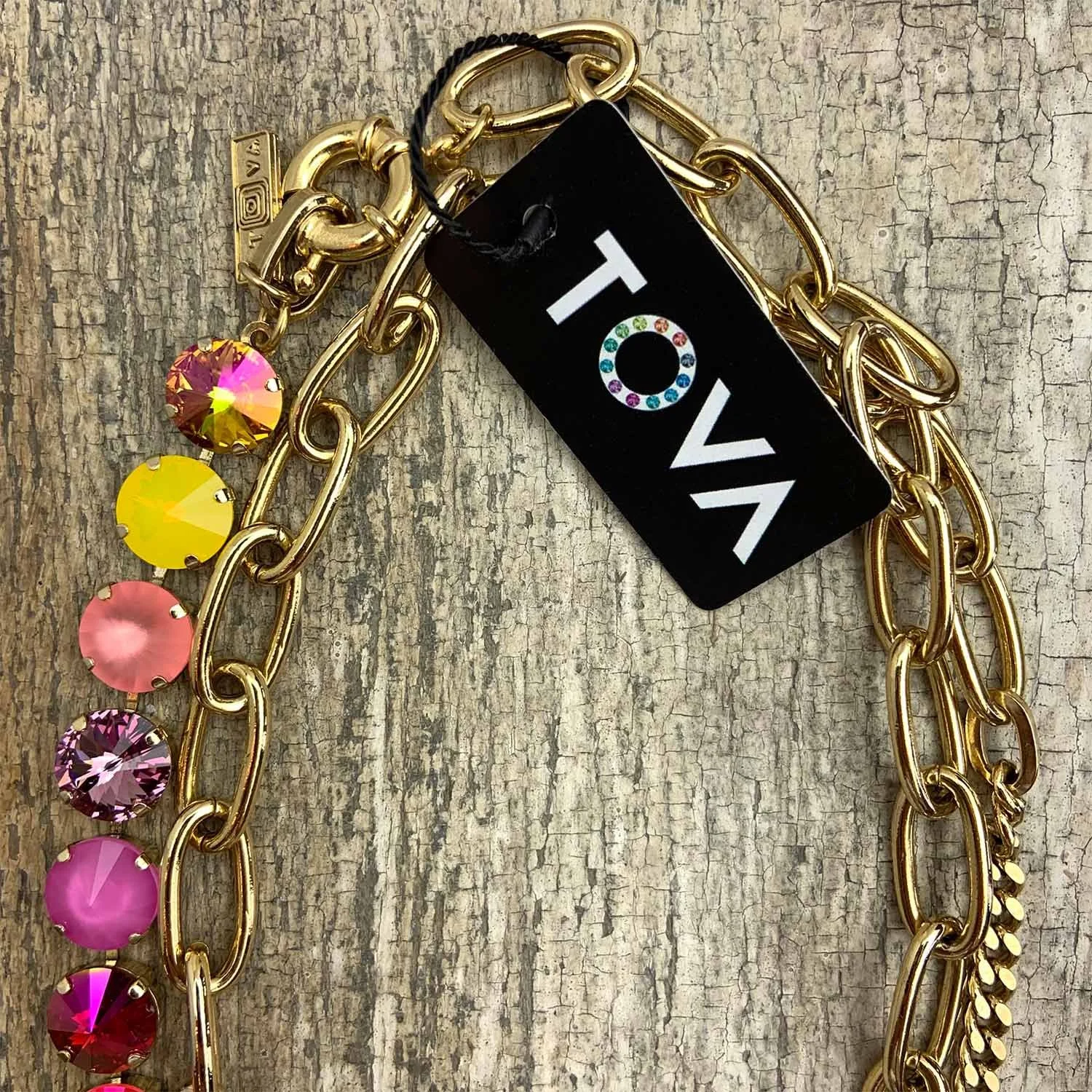 Tova Canada Jace Peace And Love Jewelry Necklace Candy Crush Close Up Of Chain And Clasp