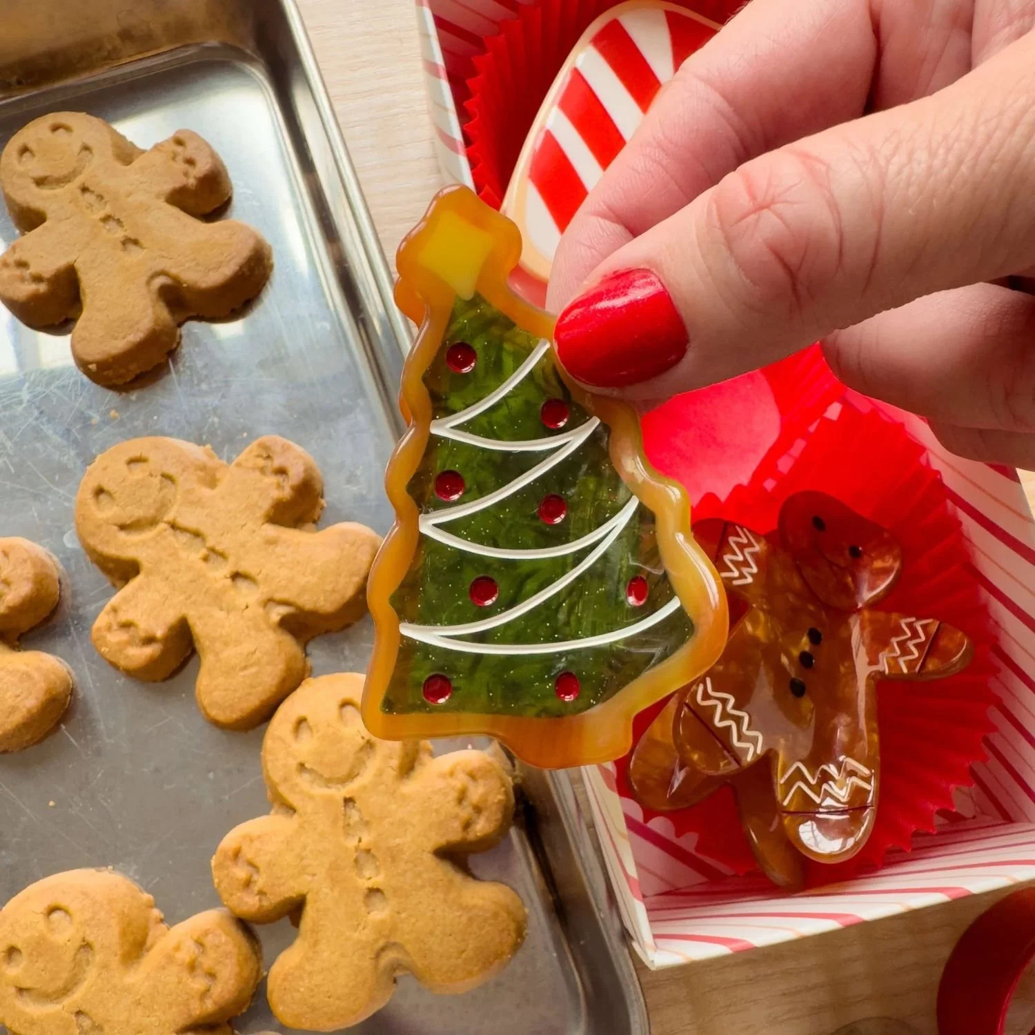 Jenny Lemons Limited Edition Holiday Cookie Hair Claw Clip Gift Set Christmas Tree Hair Claw Clip Close Up