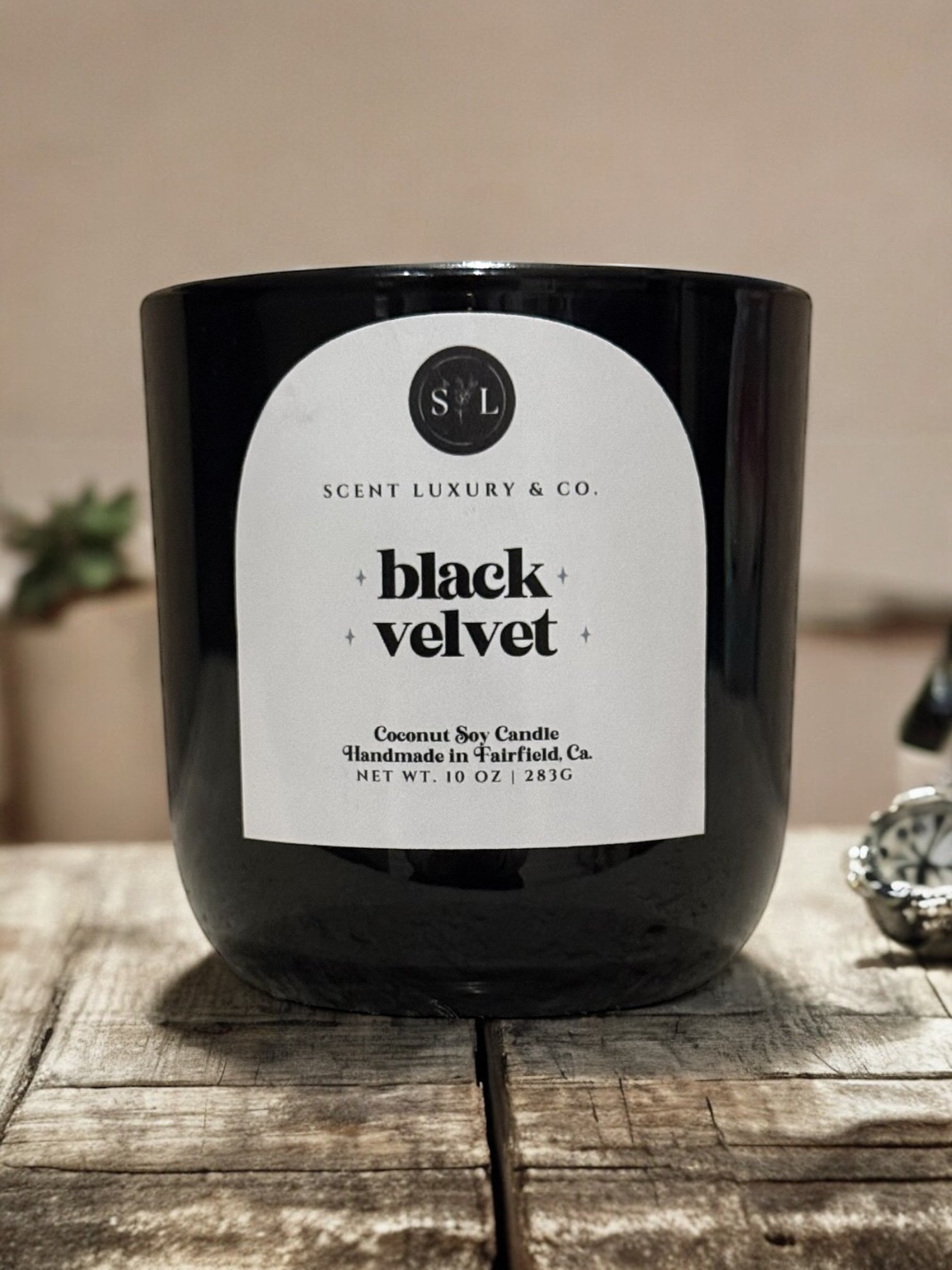 Black Velvet Candle 10 oz
