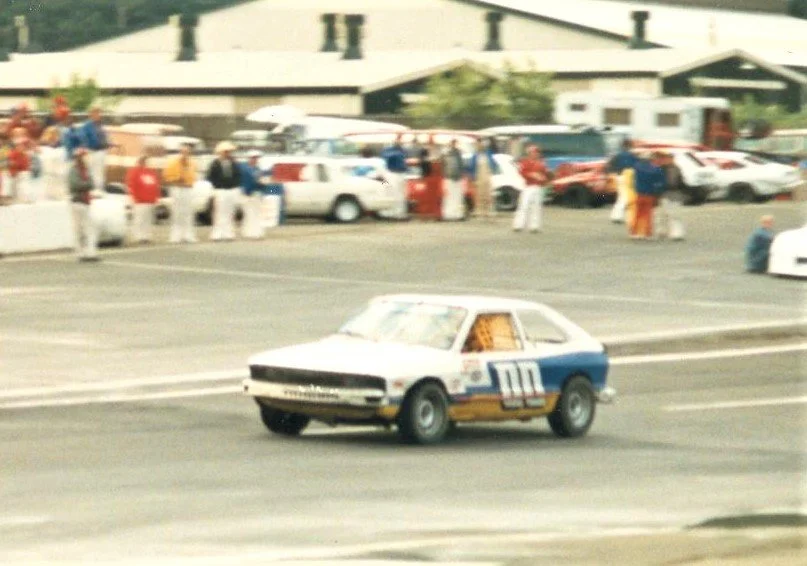Jennings coming out of Turn 4
