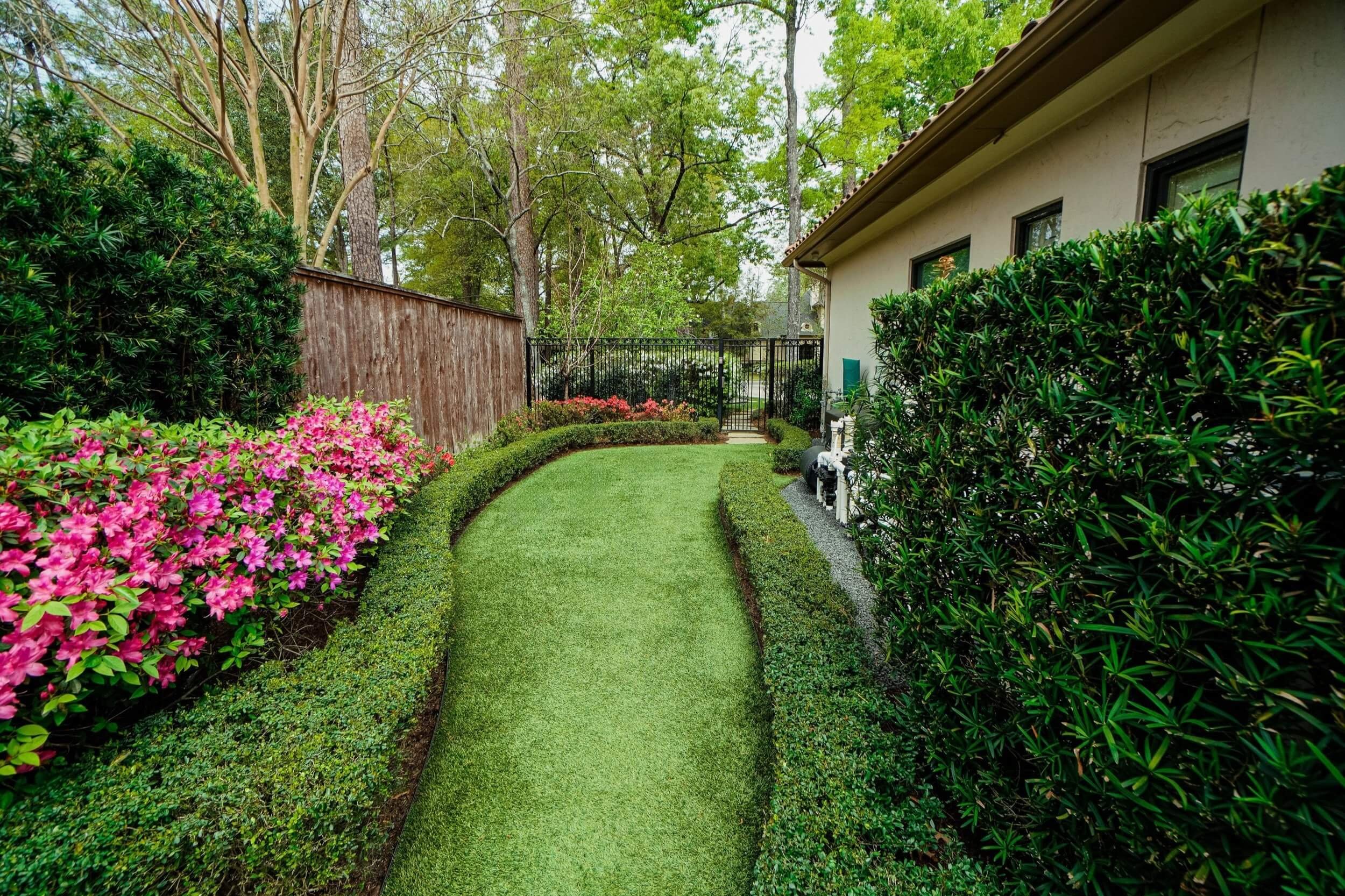 Memorial Luxury Landscape | Houston