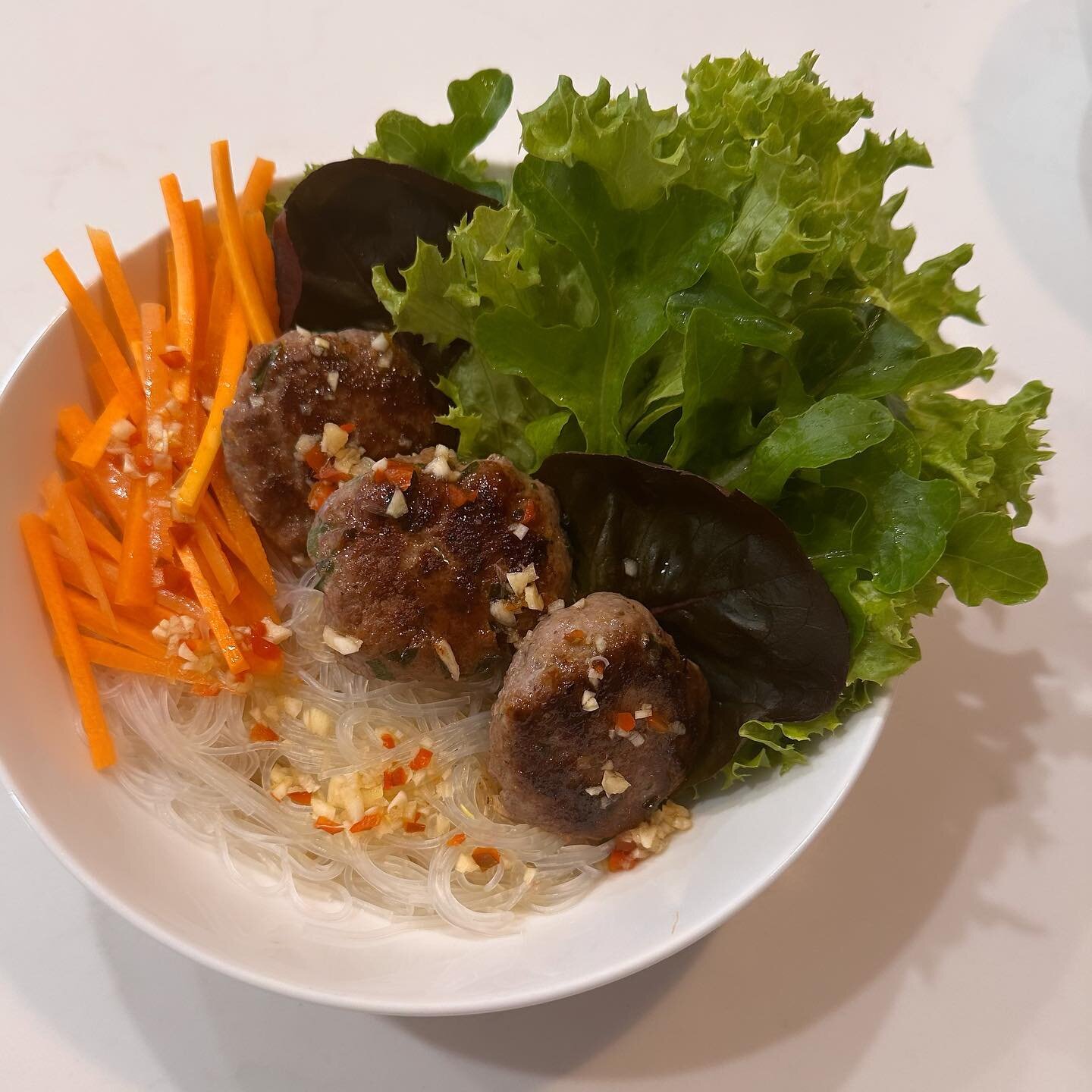 Bun cha (Vietnamese meatballs), pork was from a pig @rod77j shot last year. Got a bit warm towards the end - bit of diced chilli in that dressing 🥵

#eatgame #huntingaustralia #eatwhatyouhunt #gamemeat #vietnamesemeatballs #buncha