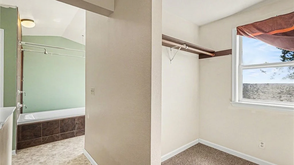 10917 80th Place NE Kirkland, WA 98034 (25).jpg