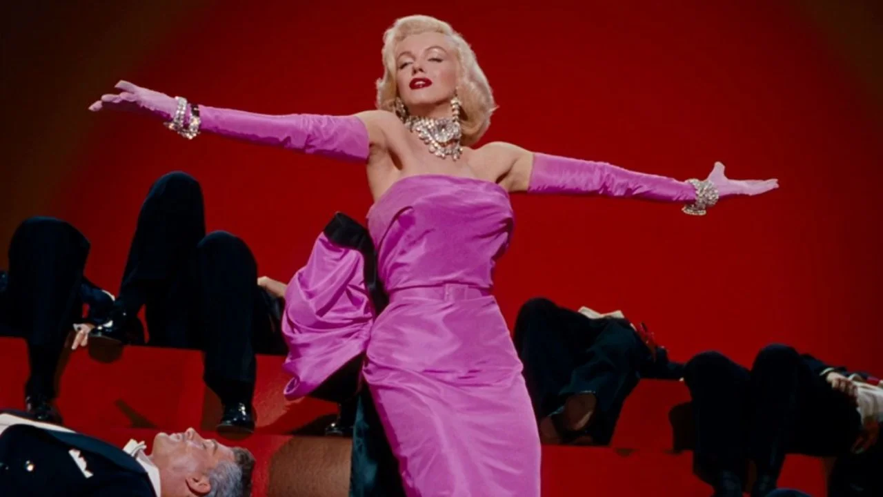 The sexualization and objectification of Marilyn Monroe though the Mise-en-Scène of Gentlemen Prefer Blondes.