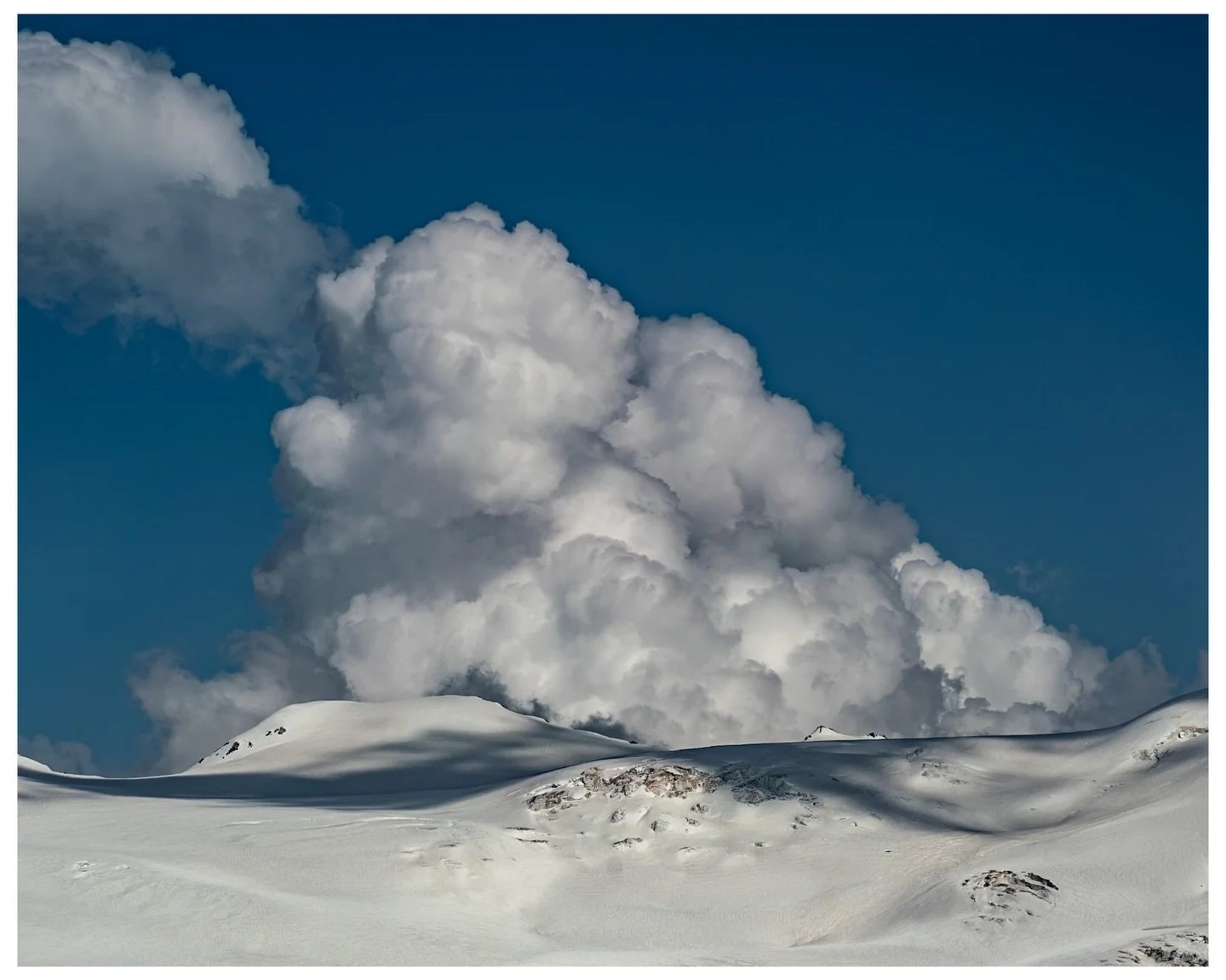 Scenic Saturday - Mountain Clouds
6.25.25
.
.
.
.
.
#cloudappreciationsociety 
#snowyclouds 
#visitswitzerland 
#swissmountains 
#leveloptics