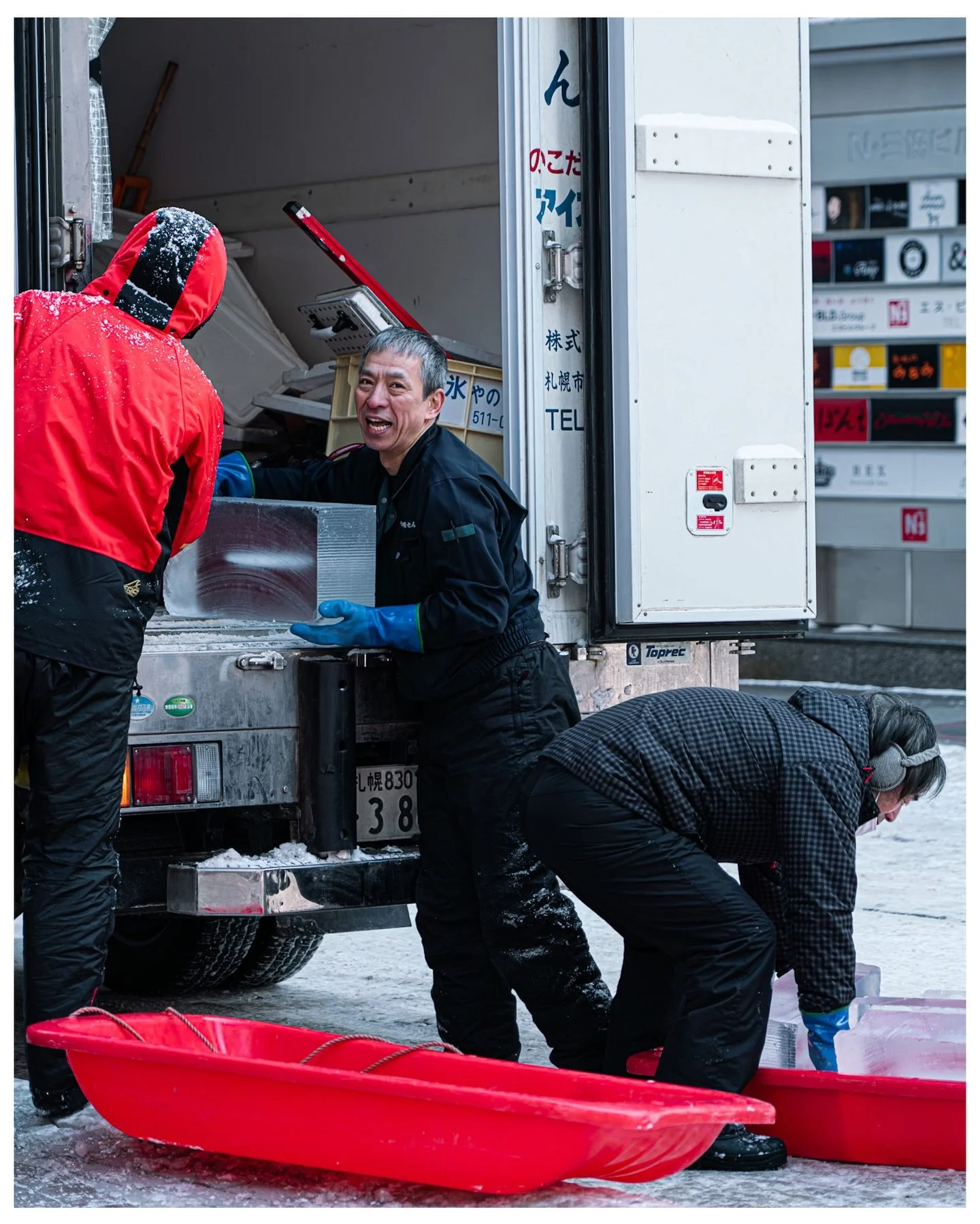 Main Character Monday - Ice Blocks
2.2.23
.
.
.
.
.
#maincharactermonday 
#sapporoicefestival 
#visitjapan 
#sonyalpha 
#leveloptics