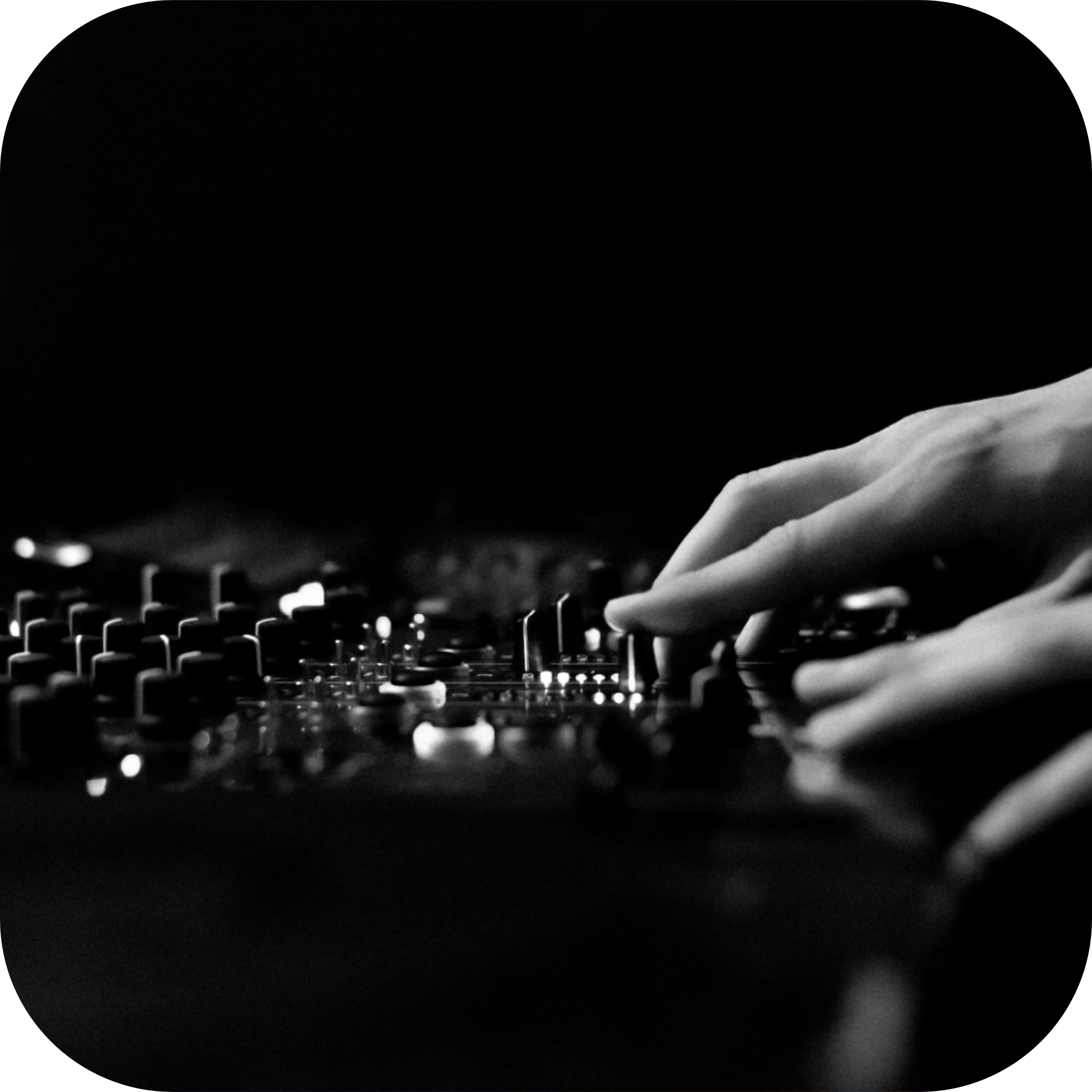 DJ Intro Round.png