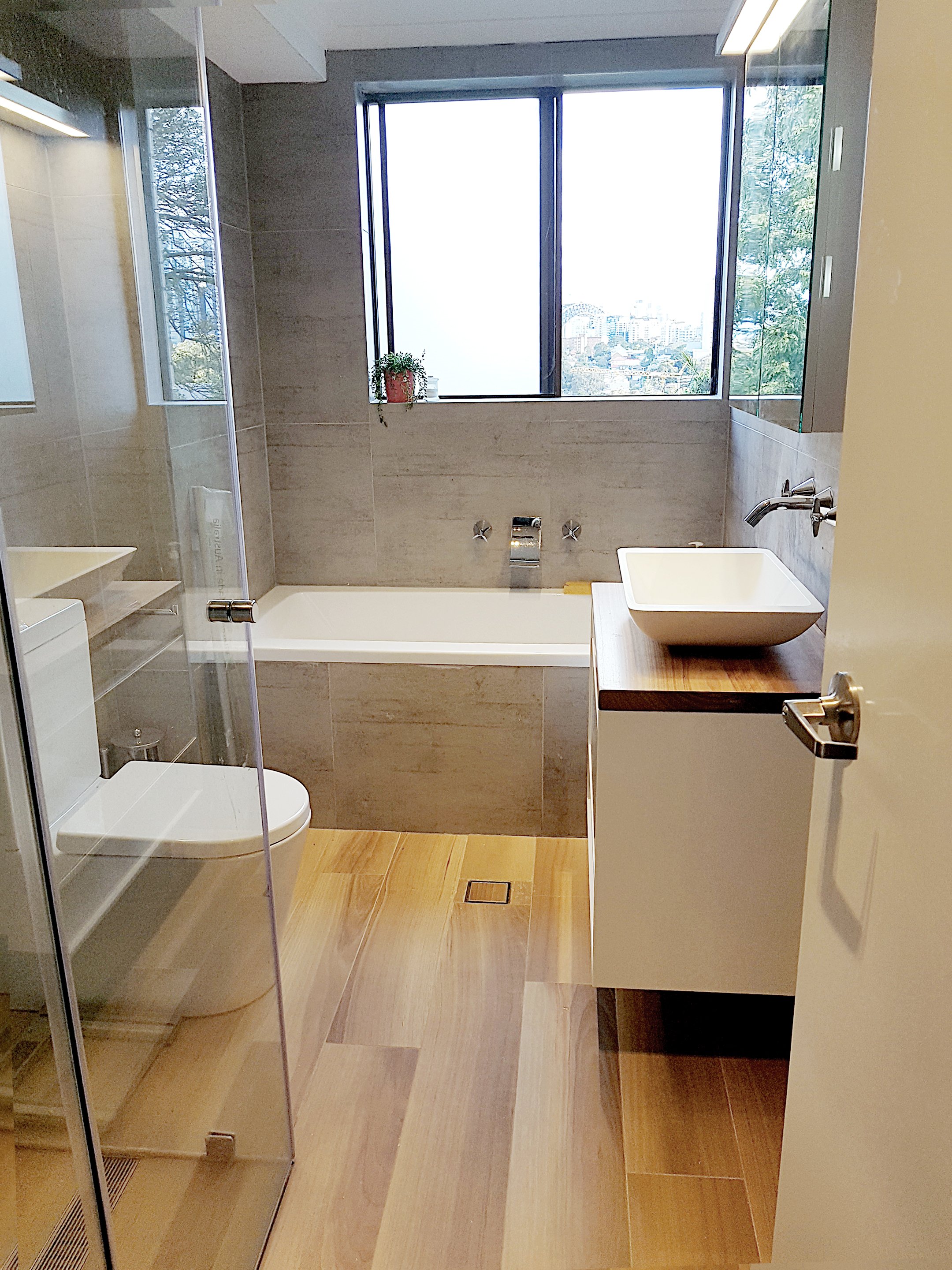 Warm Modern Bathroom