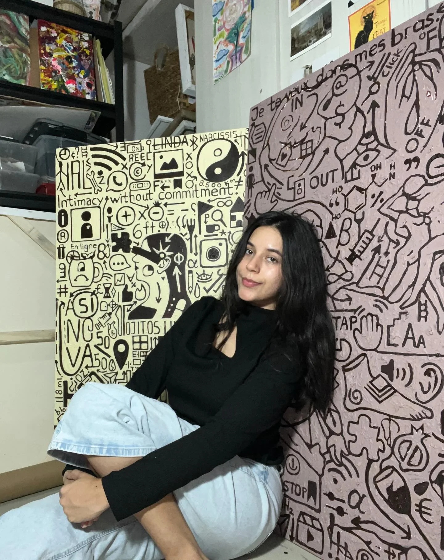 Just an artist in her studio. 🌙

.
.
.
#catalinaolivero #artistacolombiana #artistacartagenera #cartagenadeindias #colombia🇨🇴