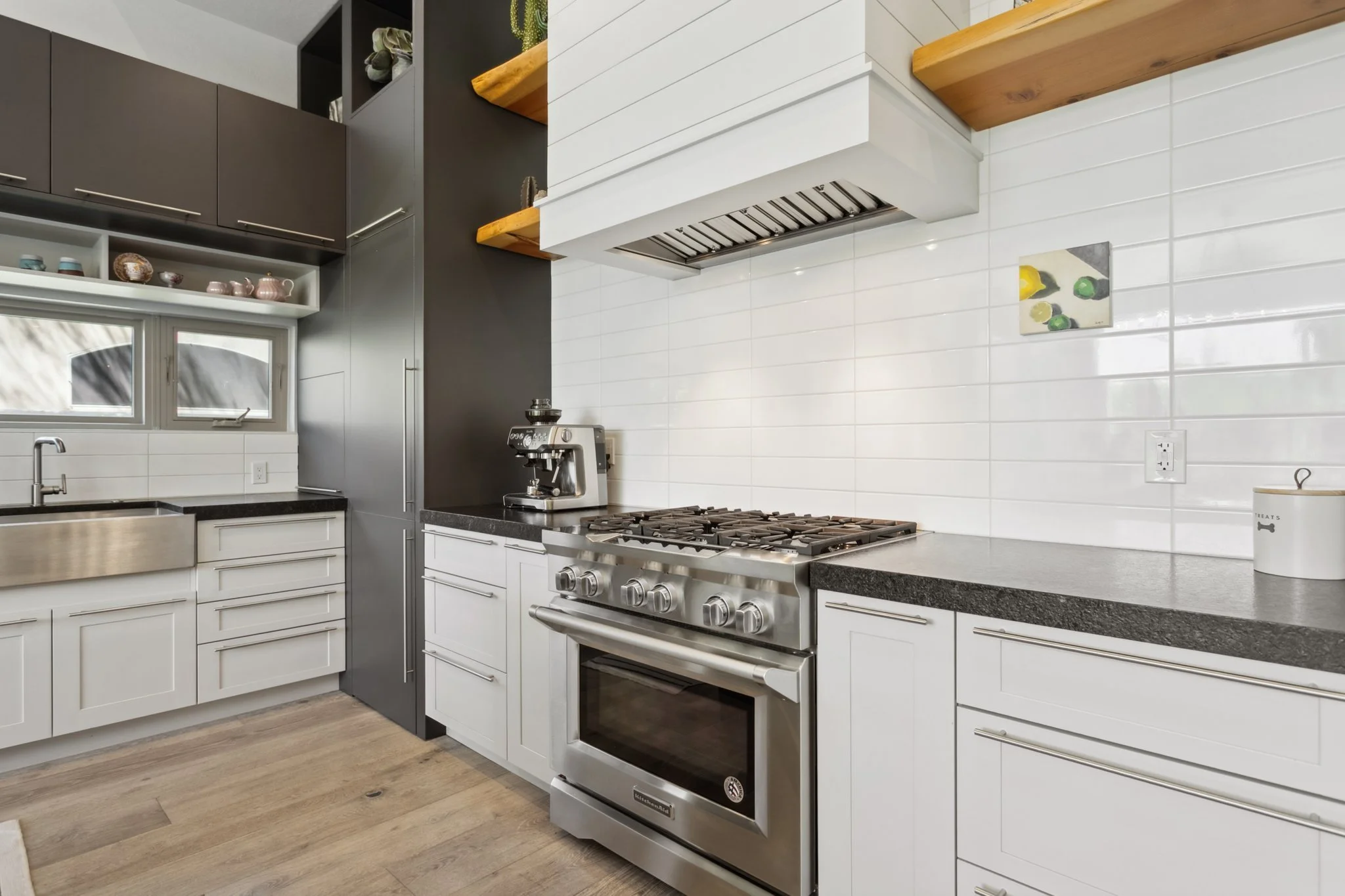 11-web-or-mls-13943-e-lupine-ave.jpg