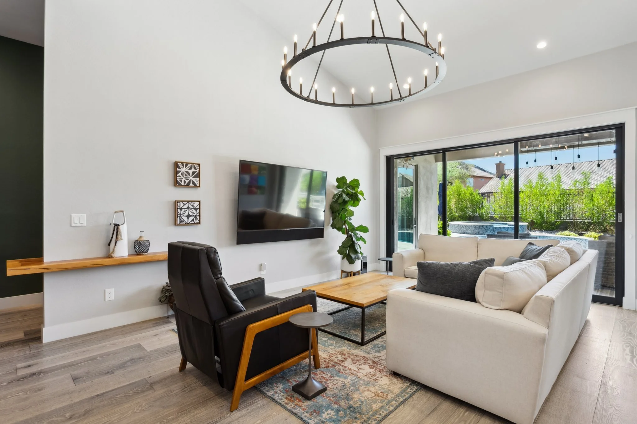 4-web-or-mls-13943-e-lupine-ave.jpg
