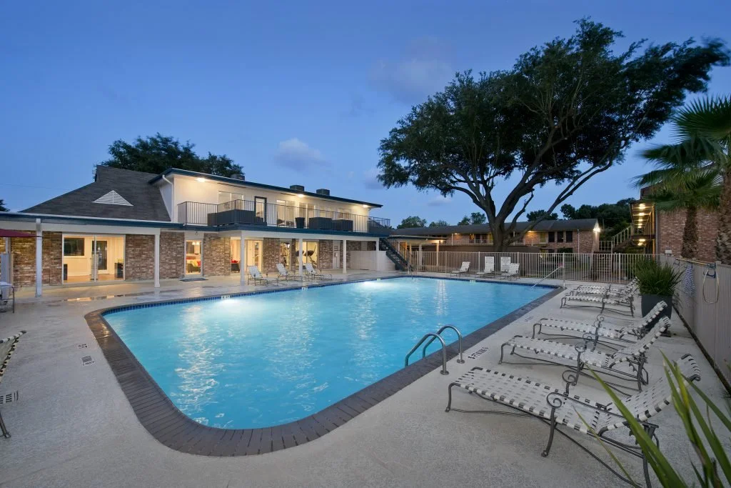 Pool-1-1024x683.jpg