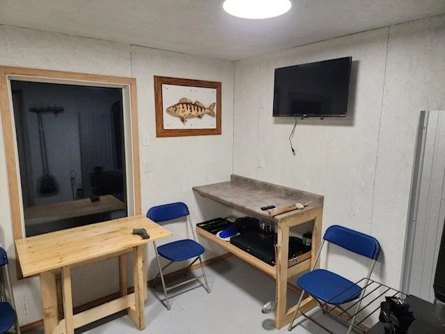 Walleye pic in Jeffs shack.JPG