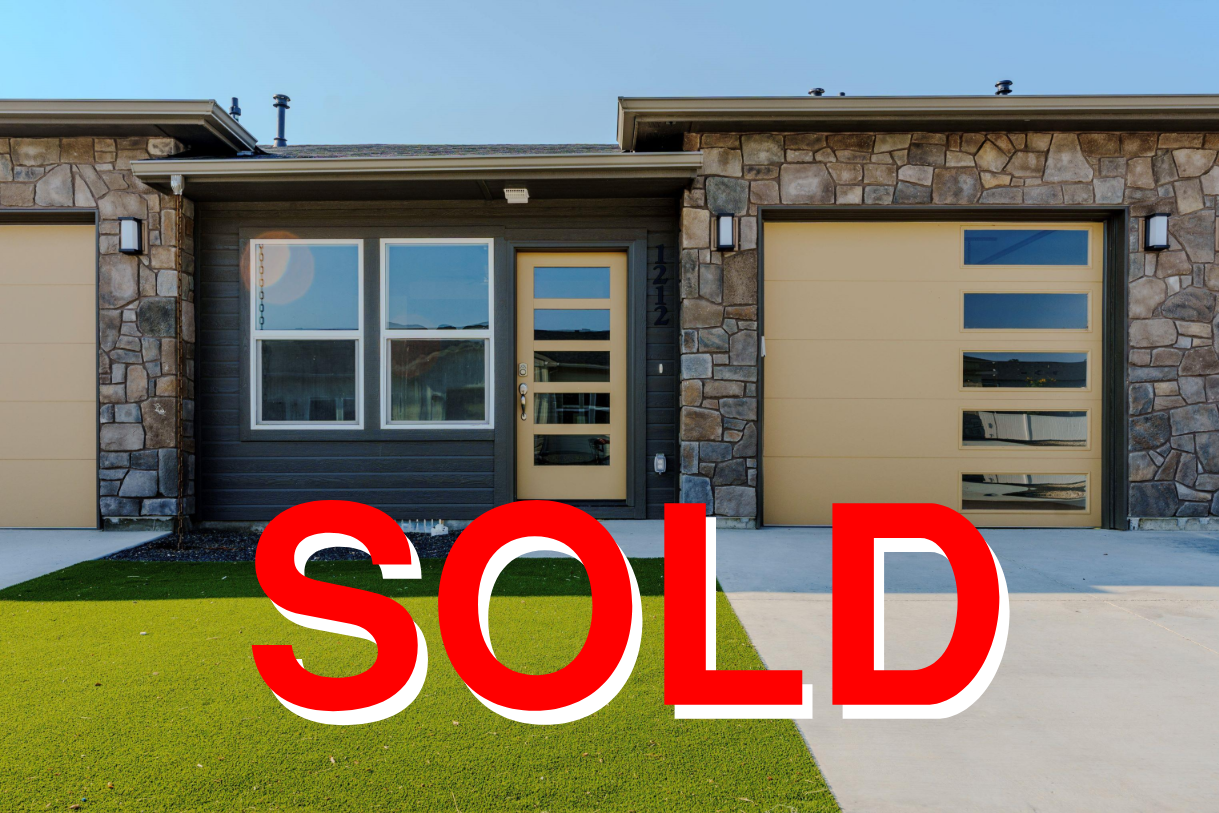 1212 Phillips Circle - SOLD