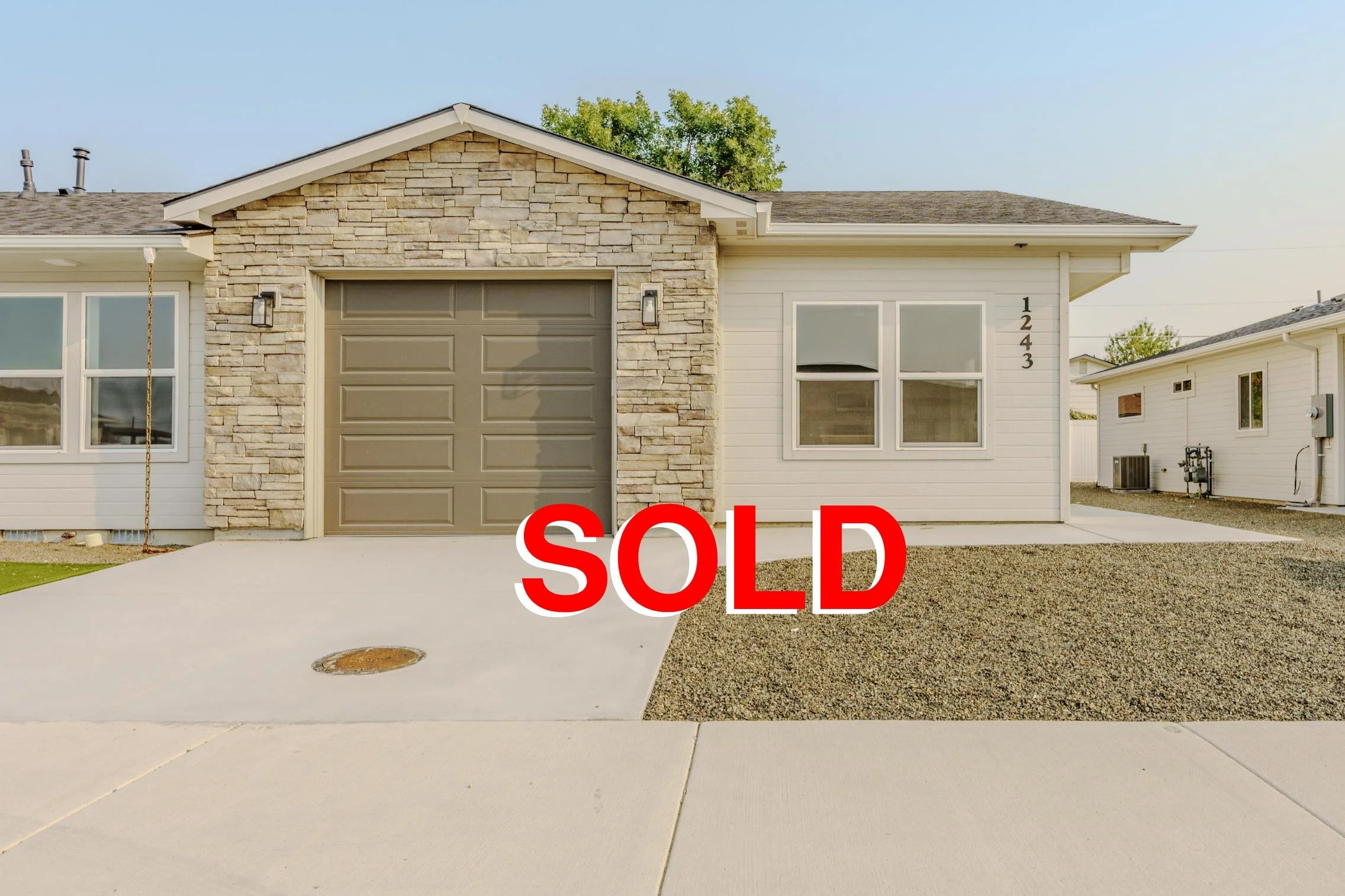 1243 Phillips Circle - SOLD