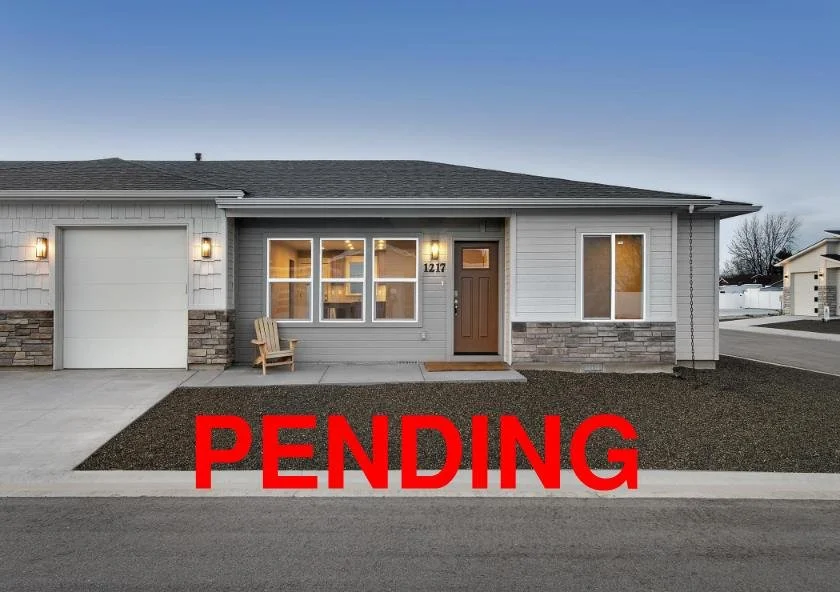 1217 Phillips Circle - Pending
