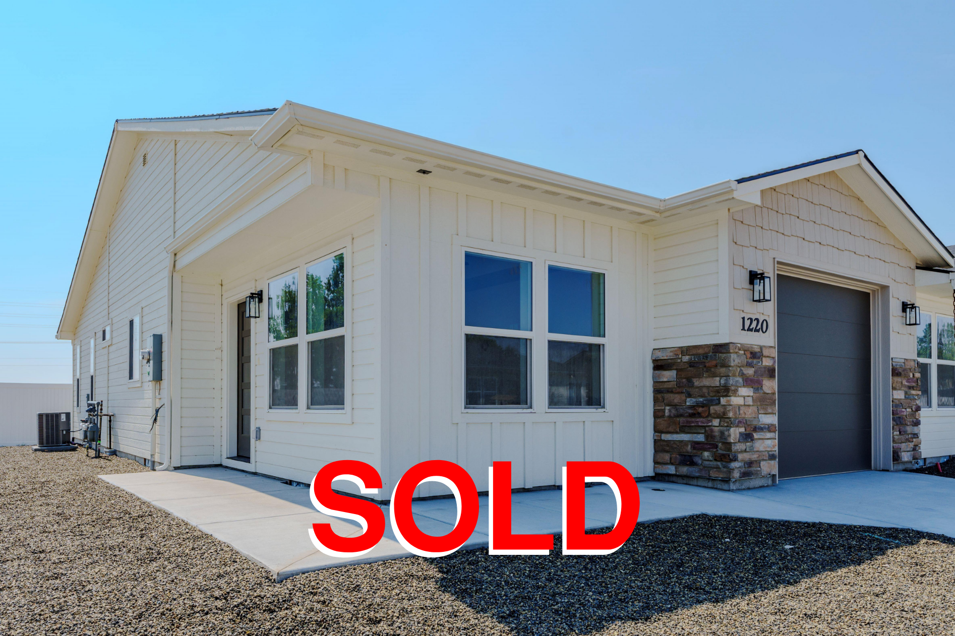 1220 Phillips Circle - SOLD